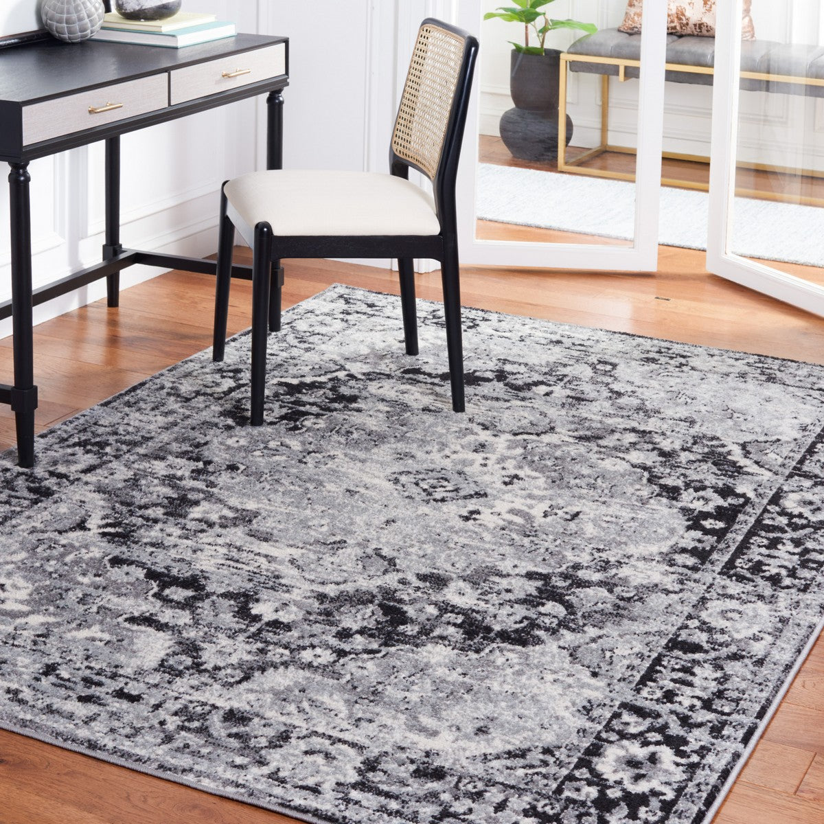Stylish Madison Transitional Flat Weave Polypropylene Area Rug for Home Decor