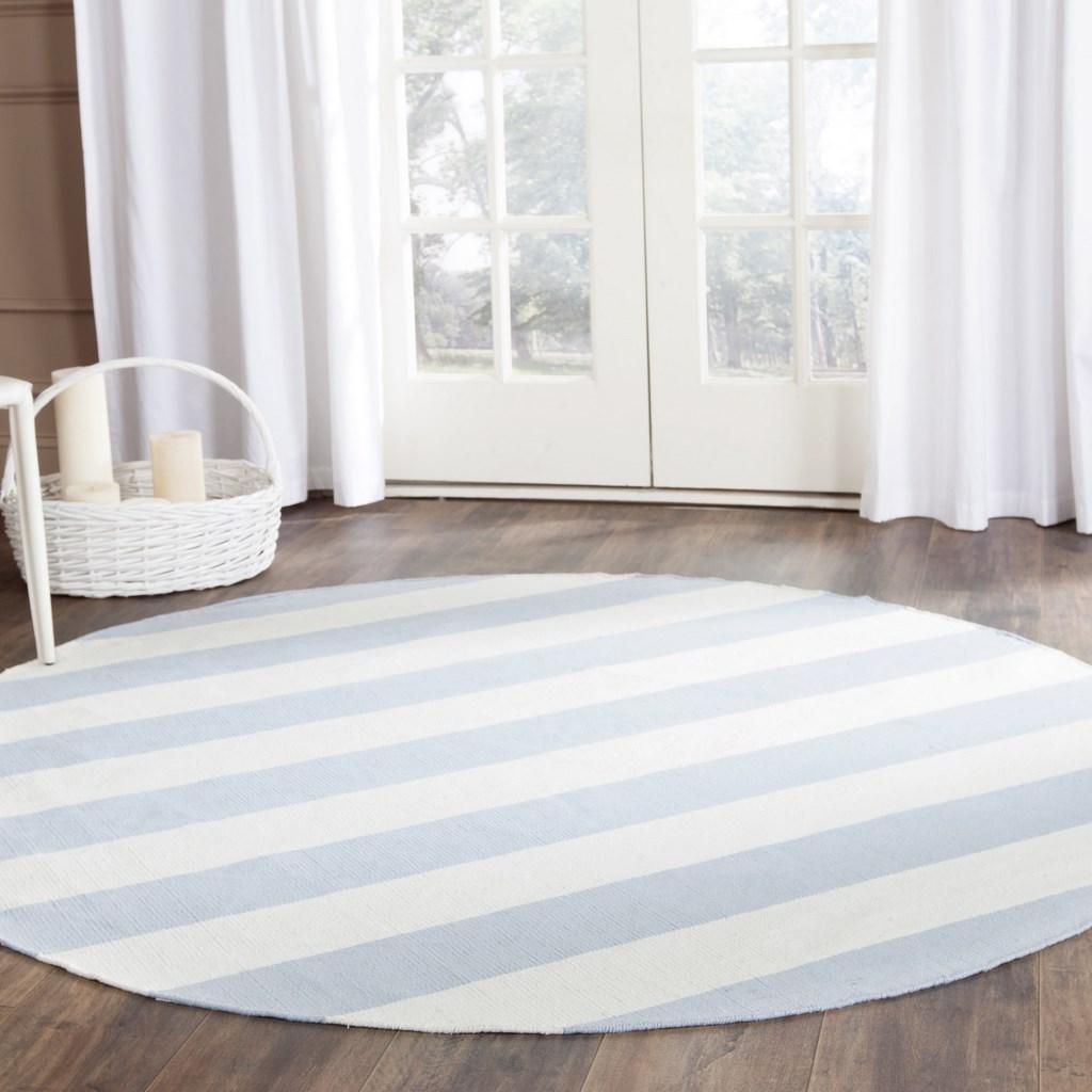 Montauk Handmade Cotton Flat Weave Rug with Stylish Ikat Tie - Dye Pattern Ideal for Coastal or Contemporary Residences