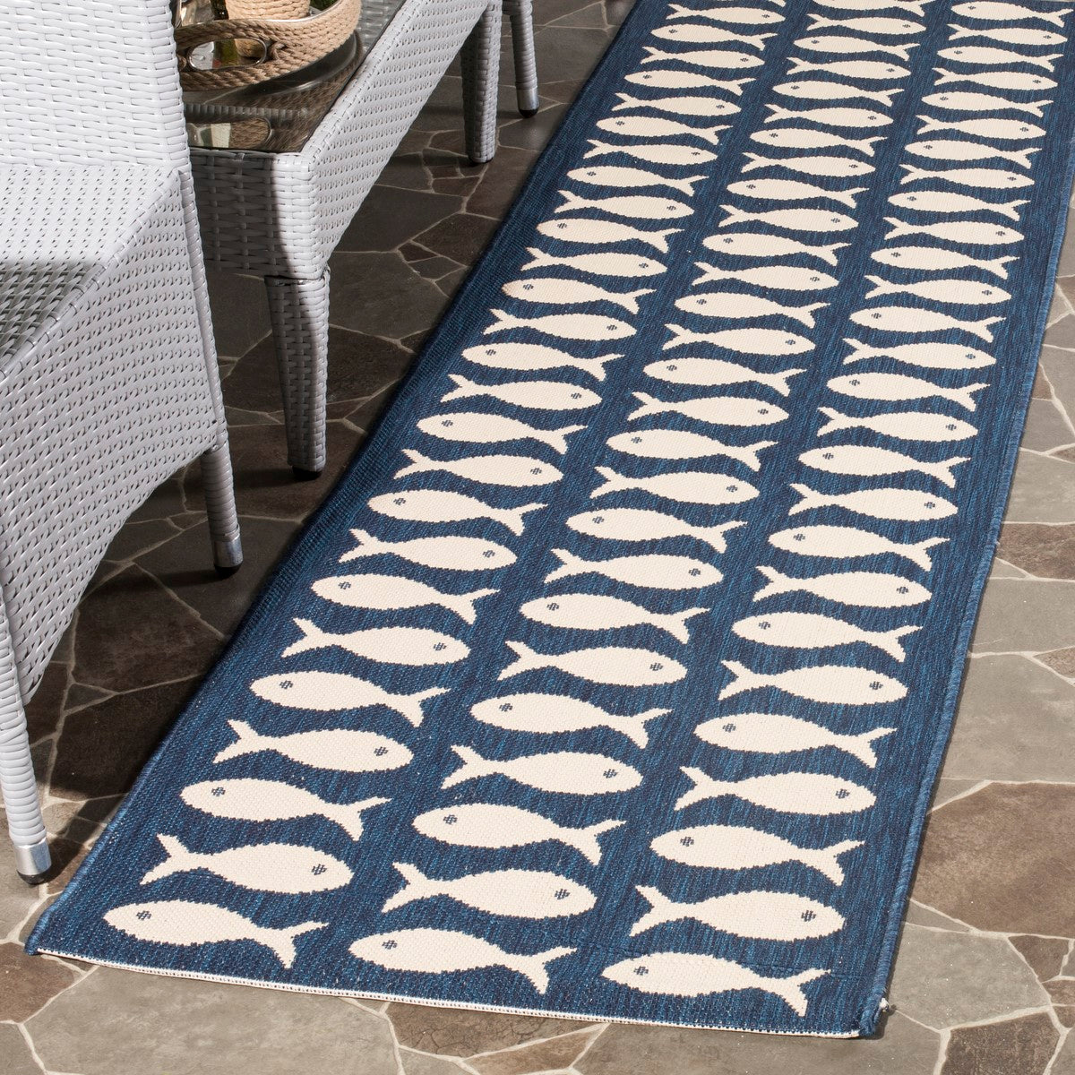 Stylish and Durable Power - Loomed Polypropylene Rug for Indoor & Outdoor Use