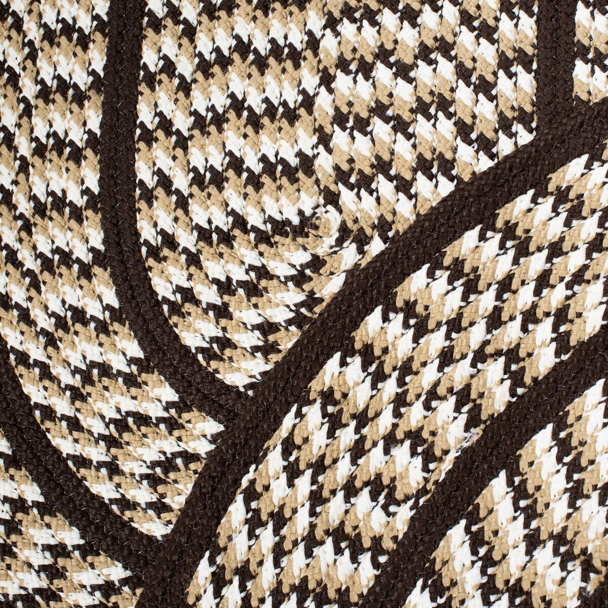Stylish and Durable Braided Hand-Woven Reversible Polypropylene Floor Rug Ideal for Any Indoor Space