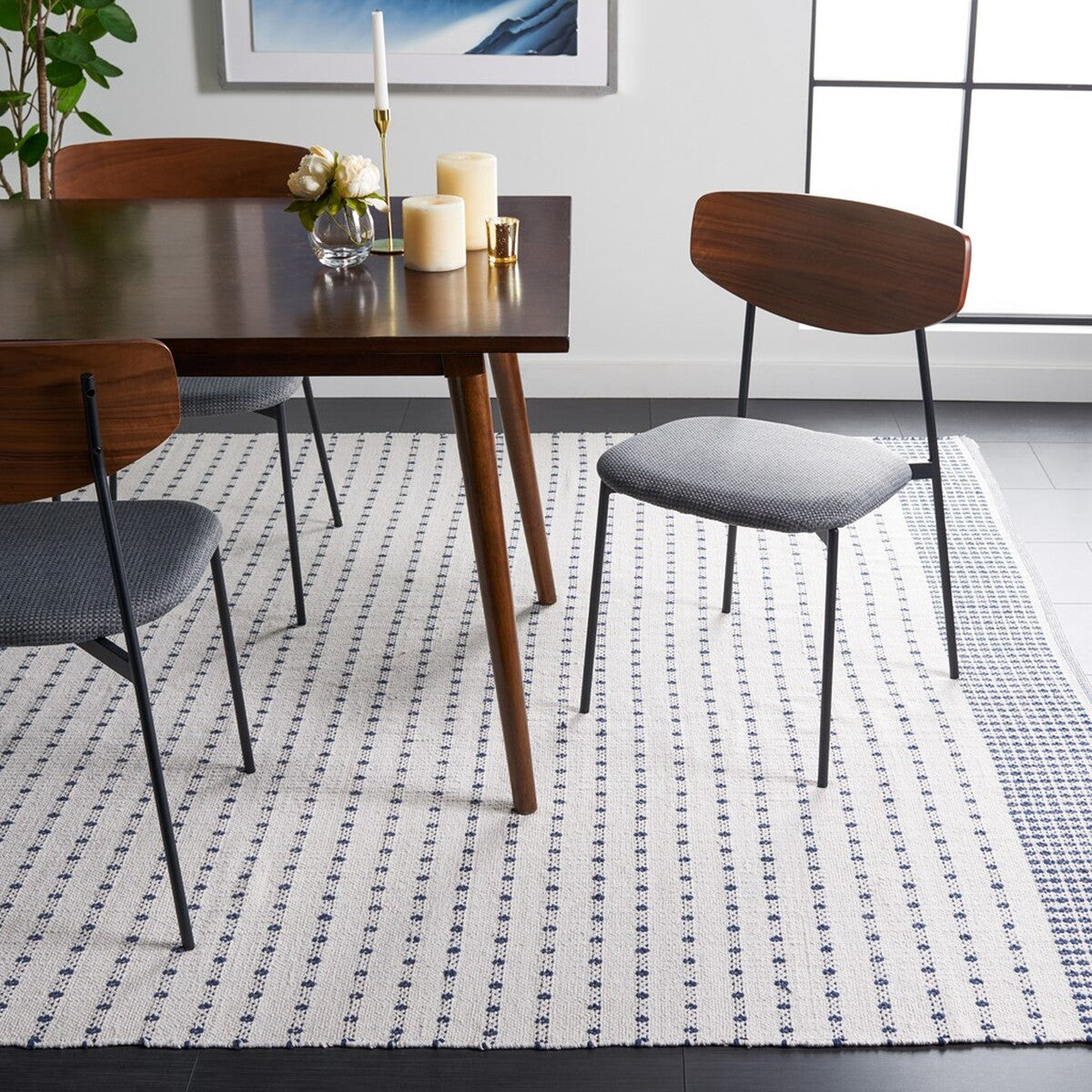 Stylish and Durable Hand - woven Bohemian Flat Weave Cotton Area Rug from India - Montauk 714