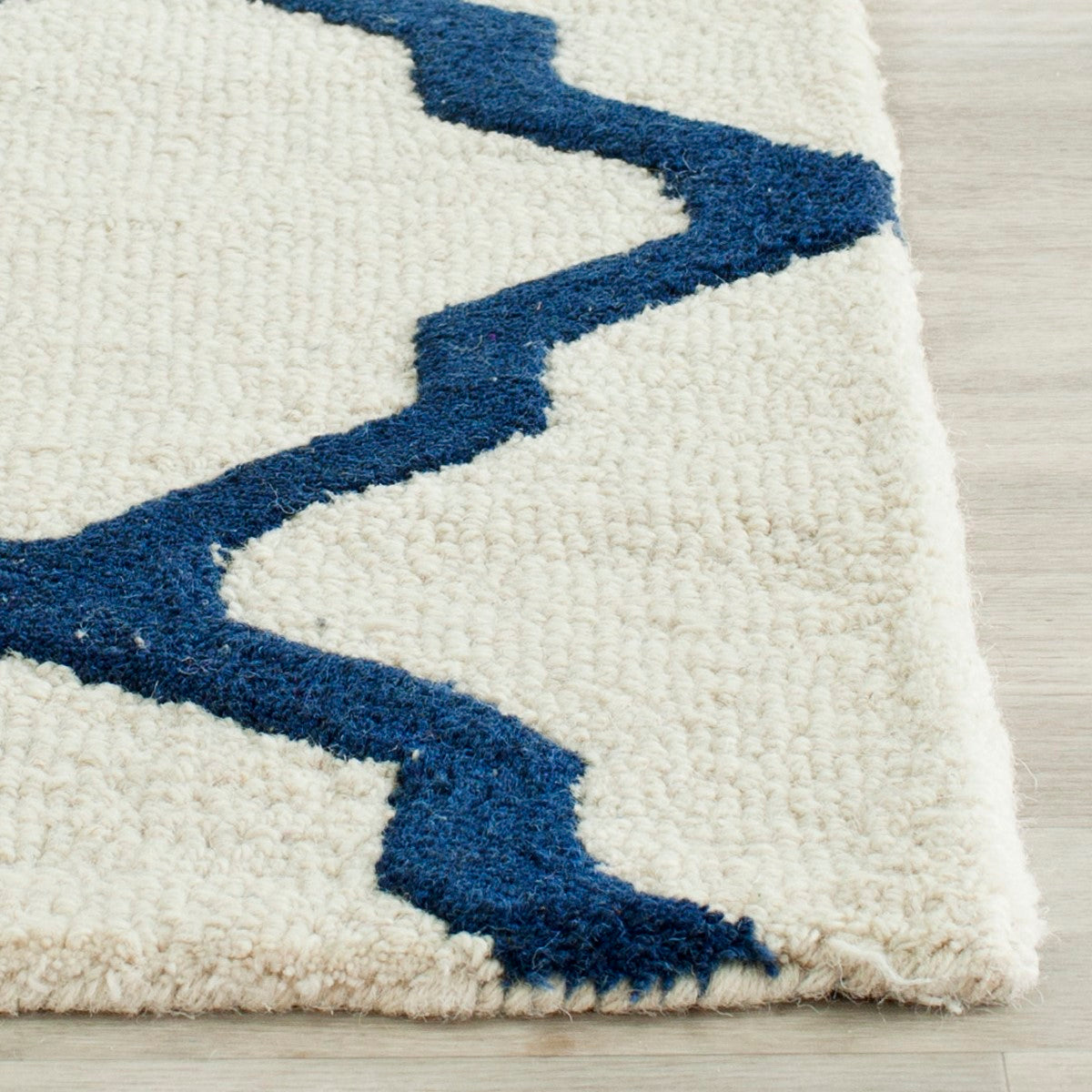 Luxurious Cambridge Hand - Tufted Area Rug with Oversized Moroccan Pattern for Sophisticated Living Spaces