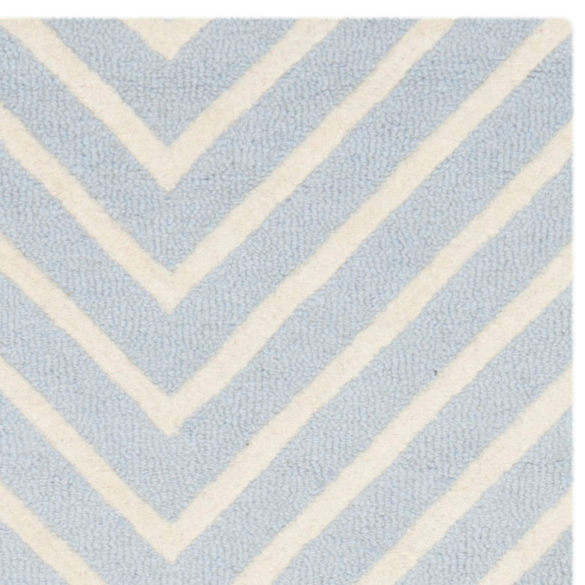 Luxurious Hand-Tufted Cambridge Wool Area Rug with Timeless Motifs for Elegant Homes