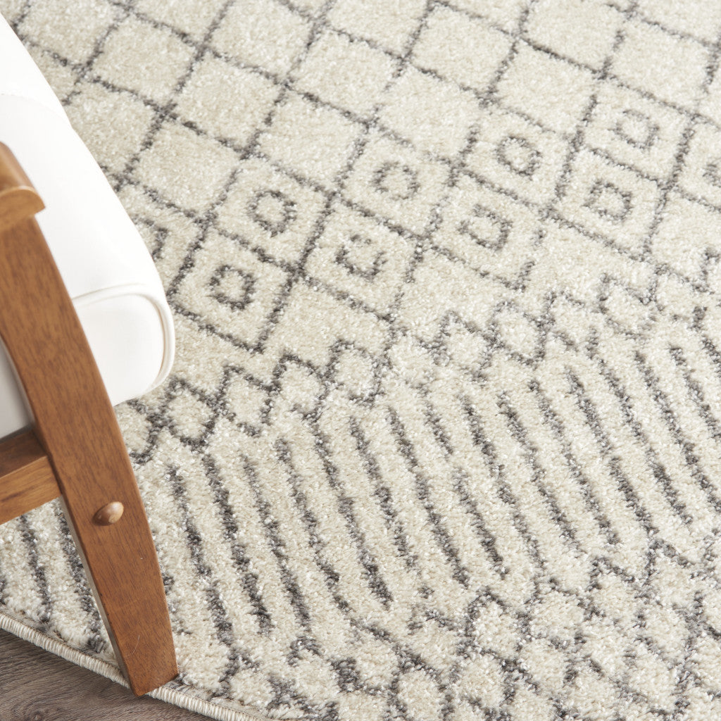 Luxurious and Durable Gray Geometric Patterned Power Loom Area Rug Ideal for Every Home Decor Style