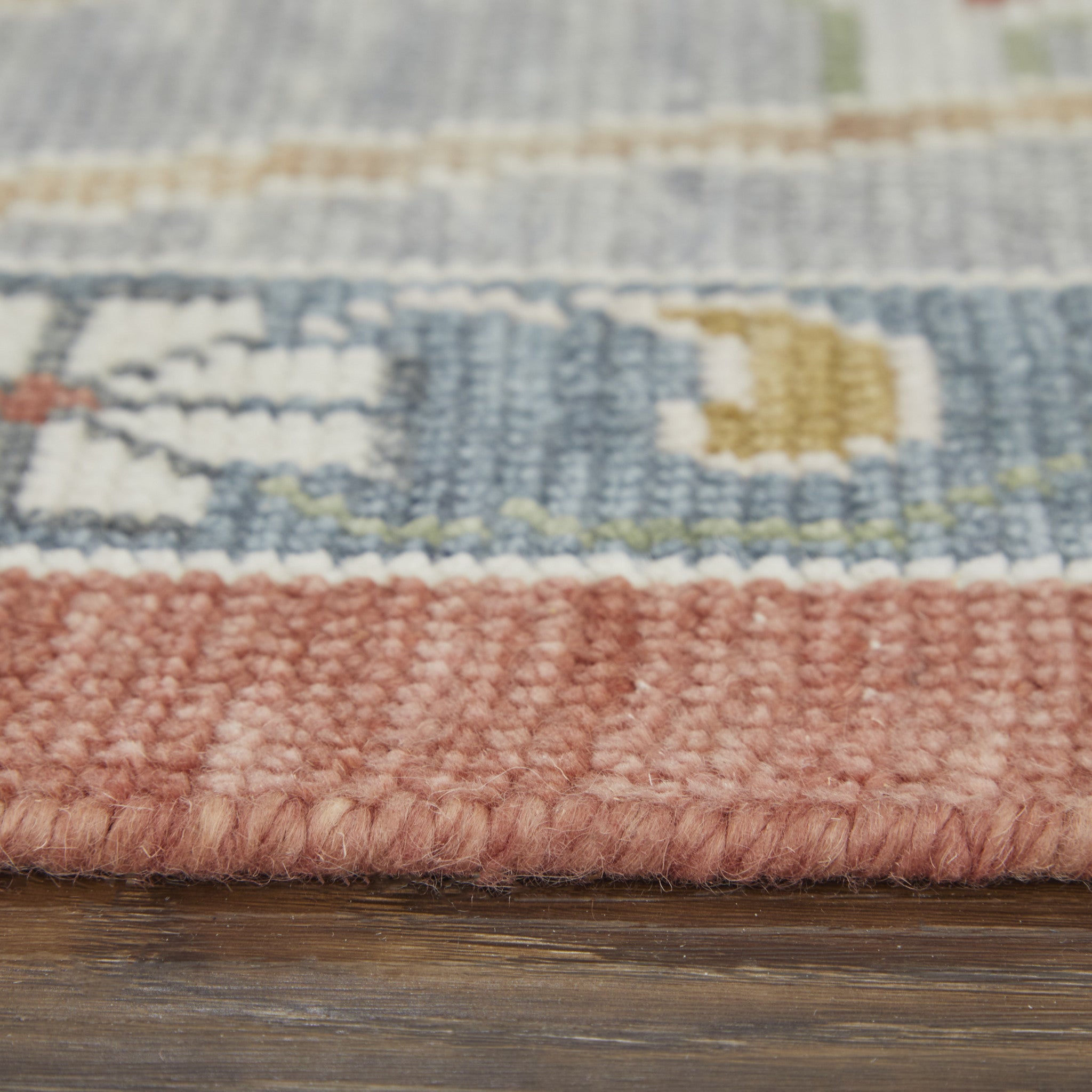 Exquisite Hand-Knotted Floral Wool Area Rug with Fringe - A Timeless and Stylish Addition for Warmth in Your Space