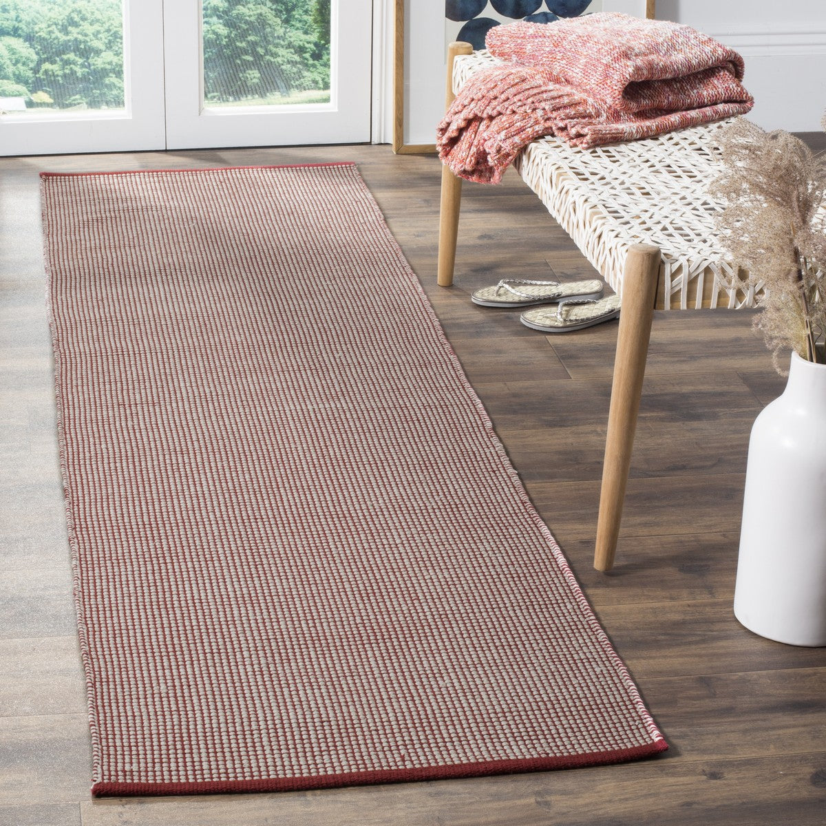 Exquisite Hand - Woven Cotton Floor Rug from India: A Timeless and Elegant Addition for Home Decor and Comfort