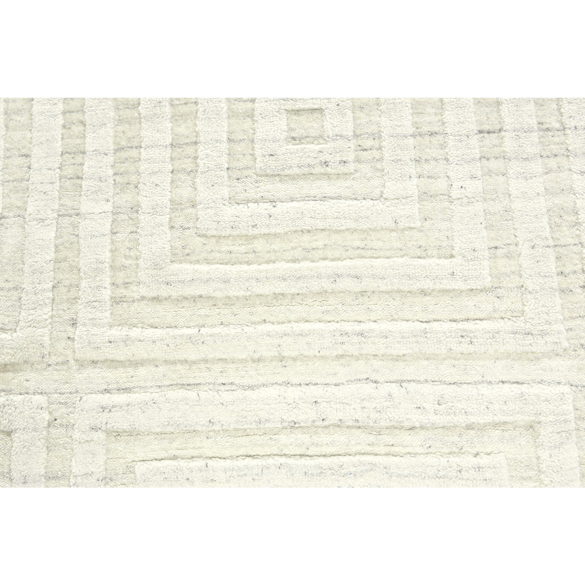 Exquisite Hand-Woven Geometric Design Area Rug for a Stylish and Artistic Home Décor with Unique Artisan Craftsmanship