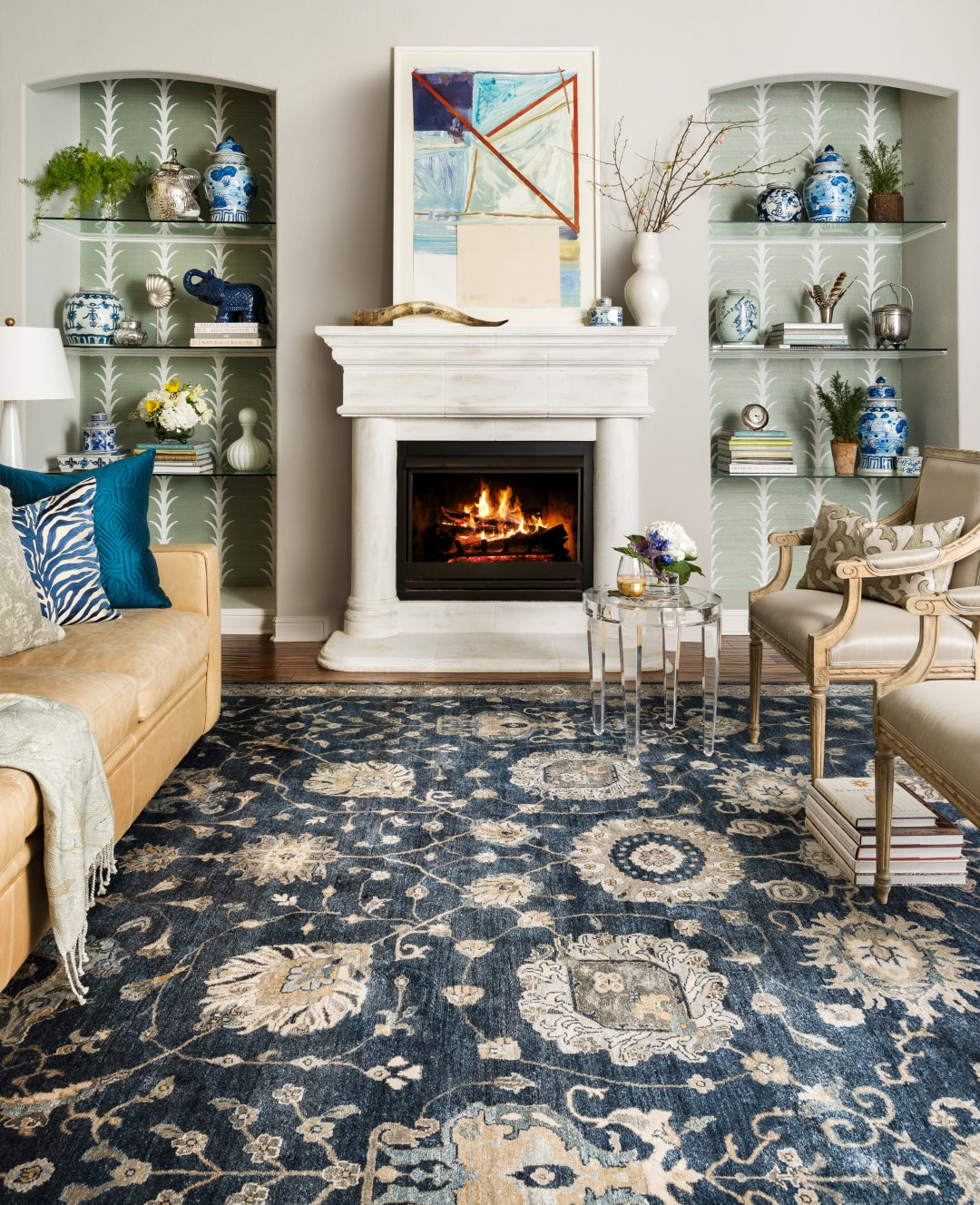 Exquisite Kensington Hand-Knotted Luxury Area Rug Made of 100% Viscose from Bamboo with Elegant Traditional Design and Modern Allure