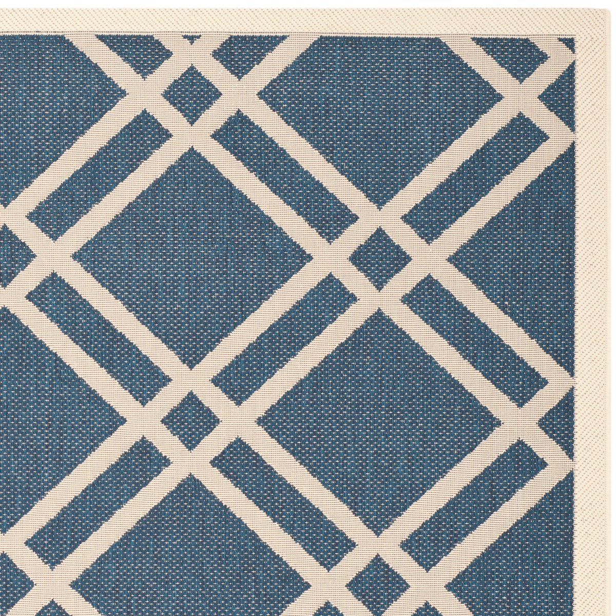 Stylish Courtyard Power Loomed Rug - Durable Polypropylene for Indoor/Outdoor Spaces