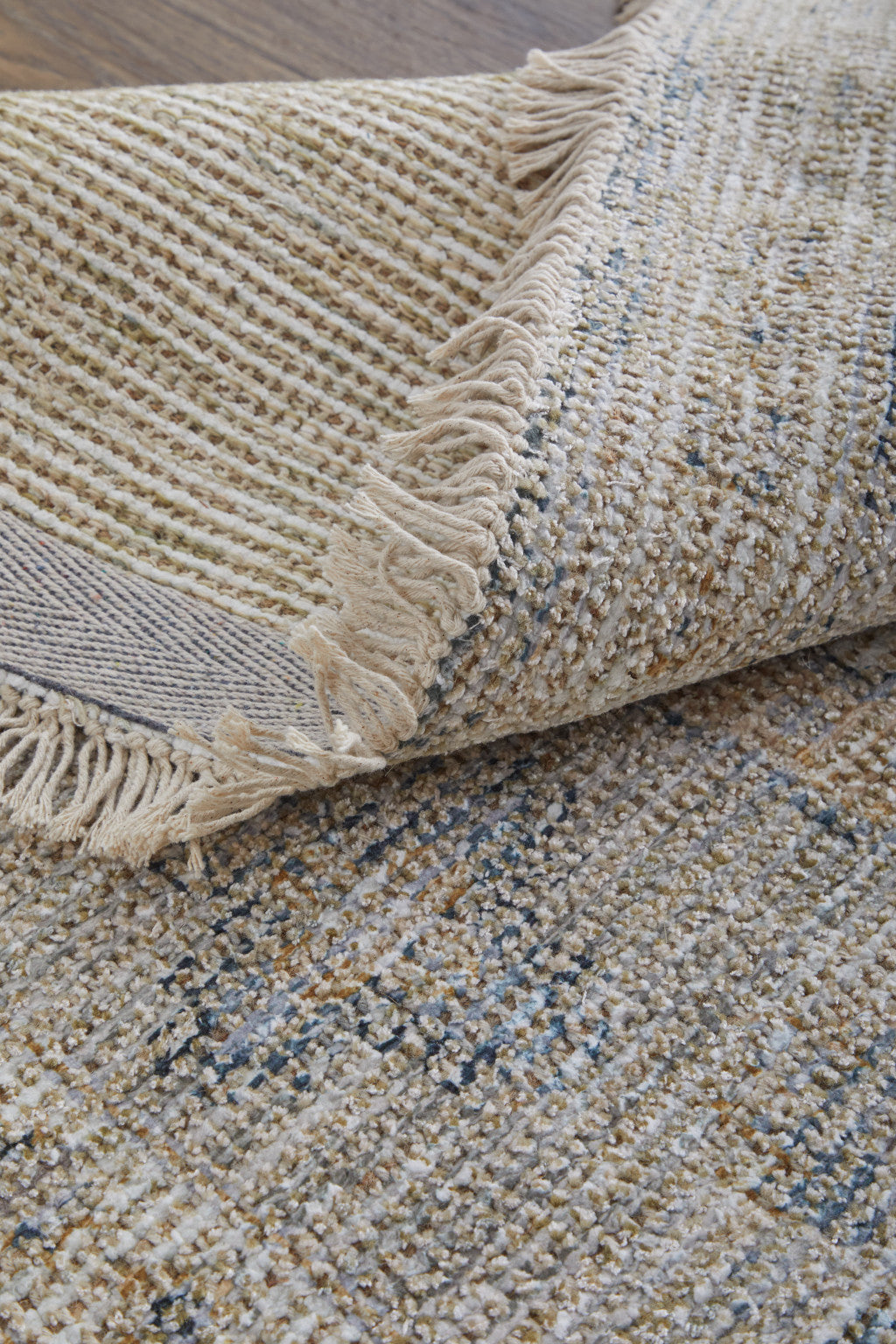 Elegant Hand-Woven Distressed Tan Oriental Area Rug with Fringe for Timeless Decor