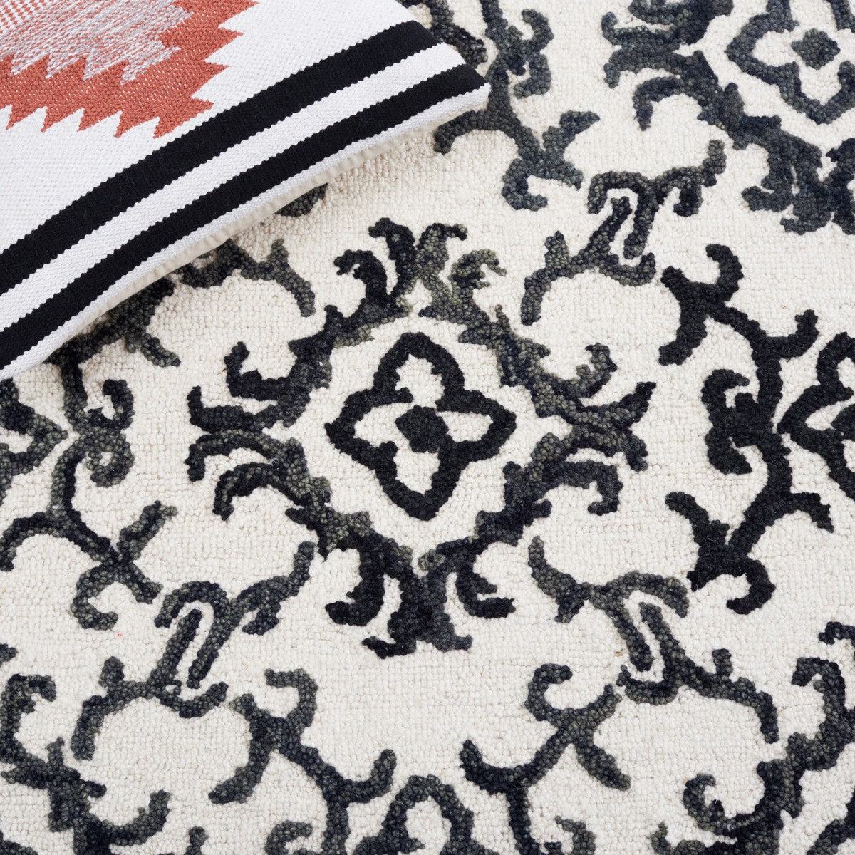 Exquisite Hand - Tufted 100% Wool Pile Luxury Rug for Your Home Decor, Offering Timeless Style and Supreme Comfort