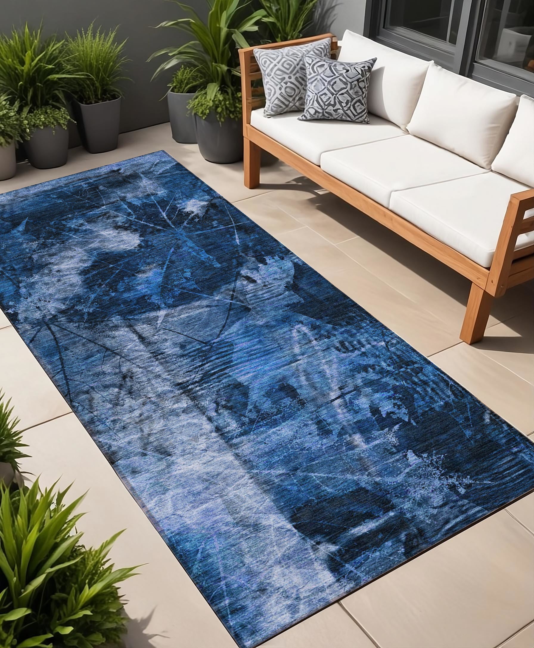 Elegant and Stylish Outdoor and Indoor Floral Non-Slip Washable and Stain-Resistant Runner Rug for Any Living Space