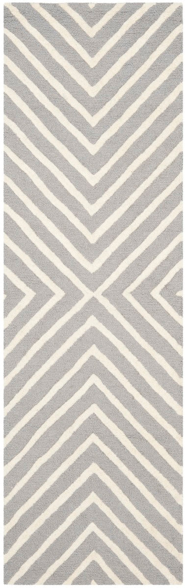 Luxurious Hand-Tufted Cambridge Wool Area Rug with Timeless Motifs for Elegant Homes