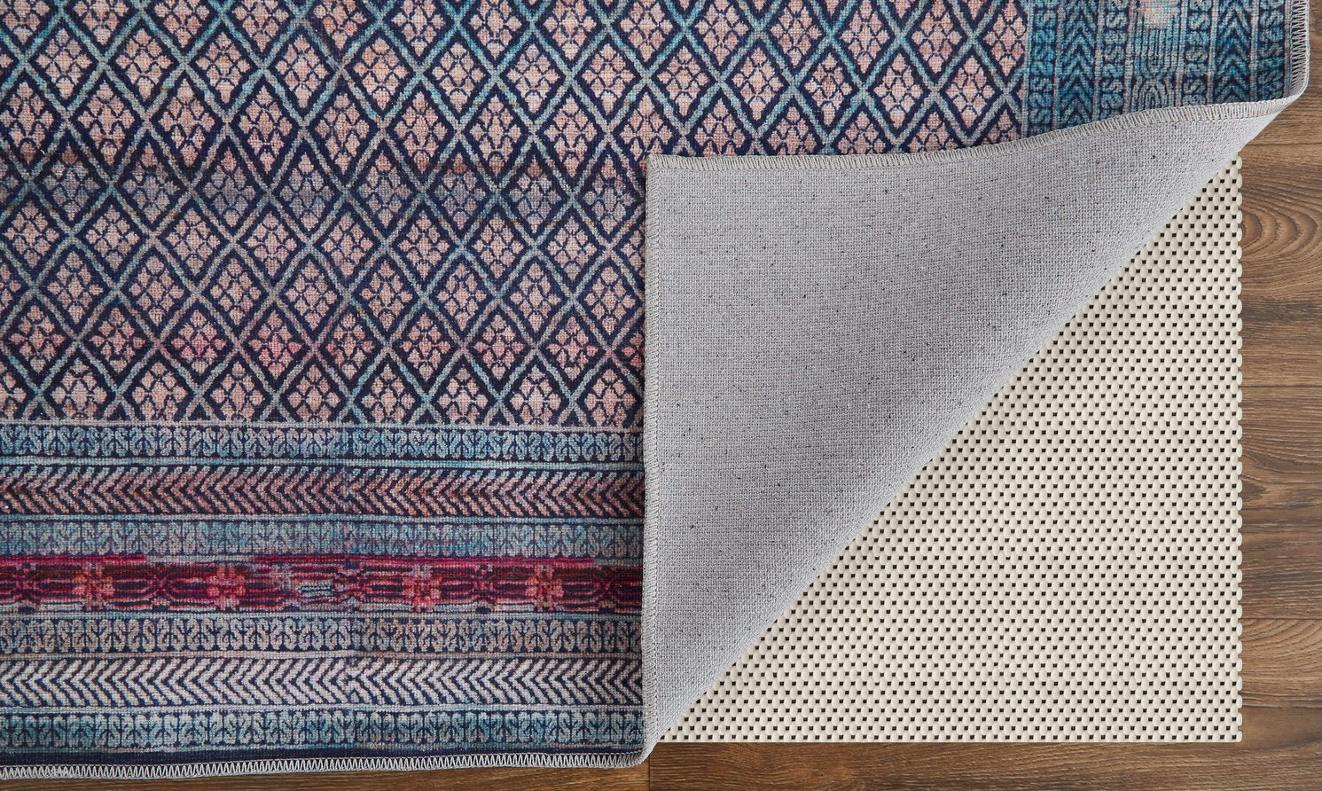 Voss Collection Bold Transitional Rug: Stunning Colors & Patterns for Living Spaces