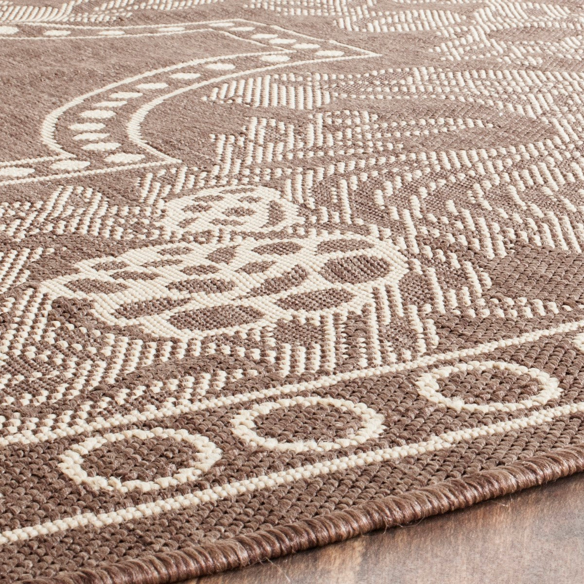 Transitional Indoor/Outdoor Rug with Updated Onion Dome Design for High-Traffic Zones