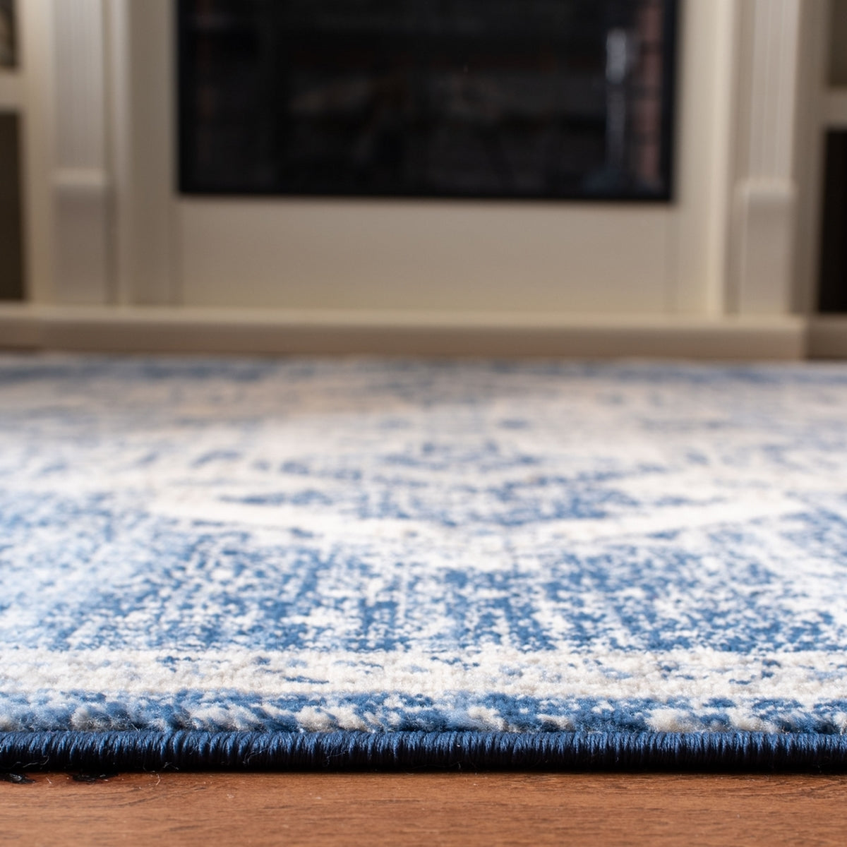 Brentwood Power - Loomed Polypropylene Rug: Modern Luxury for All Spaces
