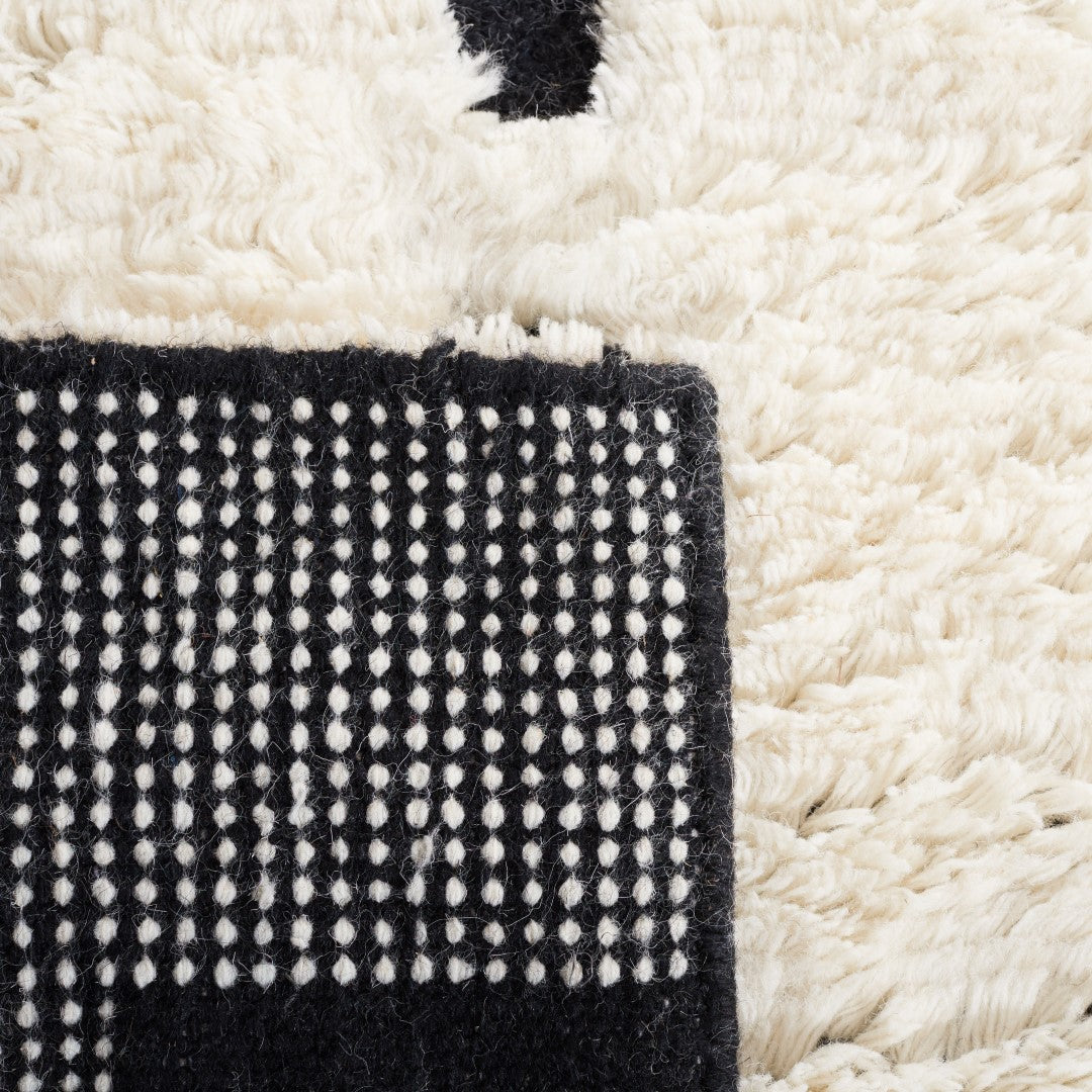 Luxurious Hand-Woven Casablanca Rug - 85% Wool Blend for Cozy Indoor Areas