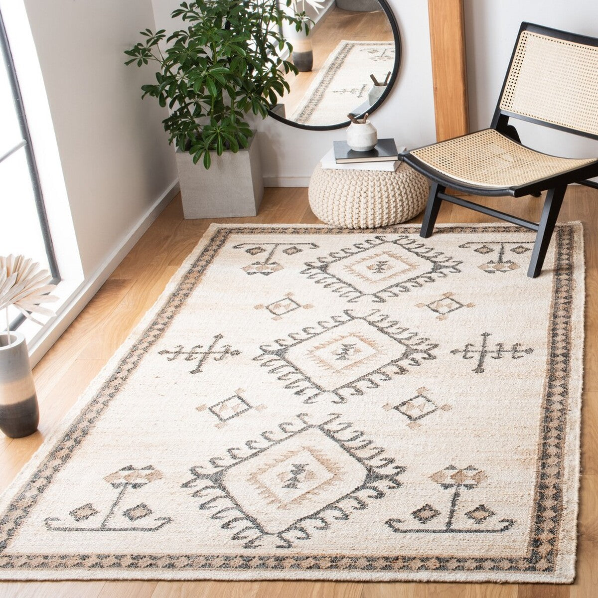 Eco-Friendly Indian-Made Kilim Jute Pile Rug with Stylish Flat Weave Design