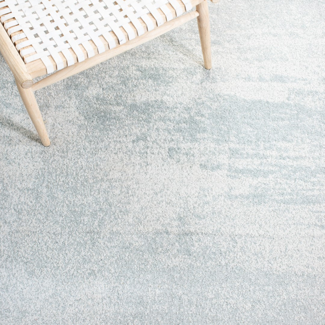 Evoke Transitional Power Loomed Rug: Durable Blend, Stylish Look for Any Room