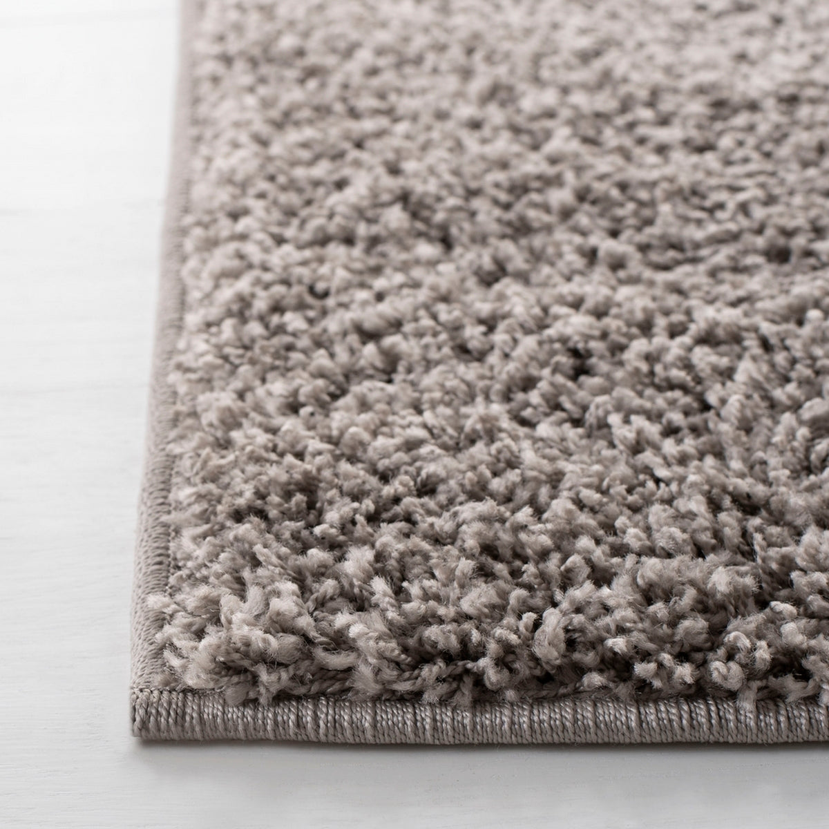Stylish Primo Power Loomed Rectangle Rug with 30MM Luxurious Pile for Any Space