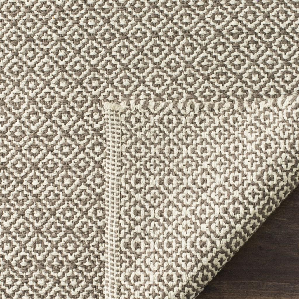 Exquisite Handmade Montauk Cotton Rug with Casual Ikat Pattern for Coastal and Contemporary Home Interior Decor
