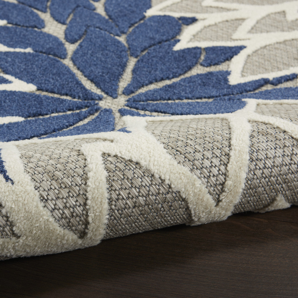Stunning Indoor-Outdoor Floral Area Rug with Black and White Design for Modern Interiors