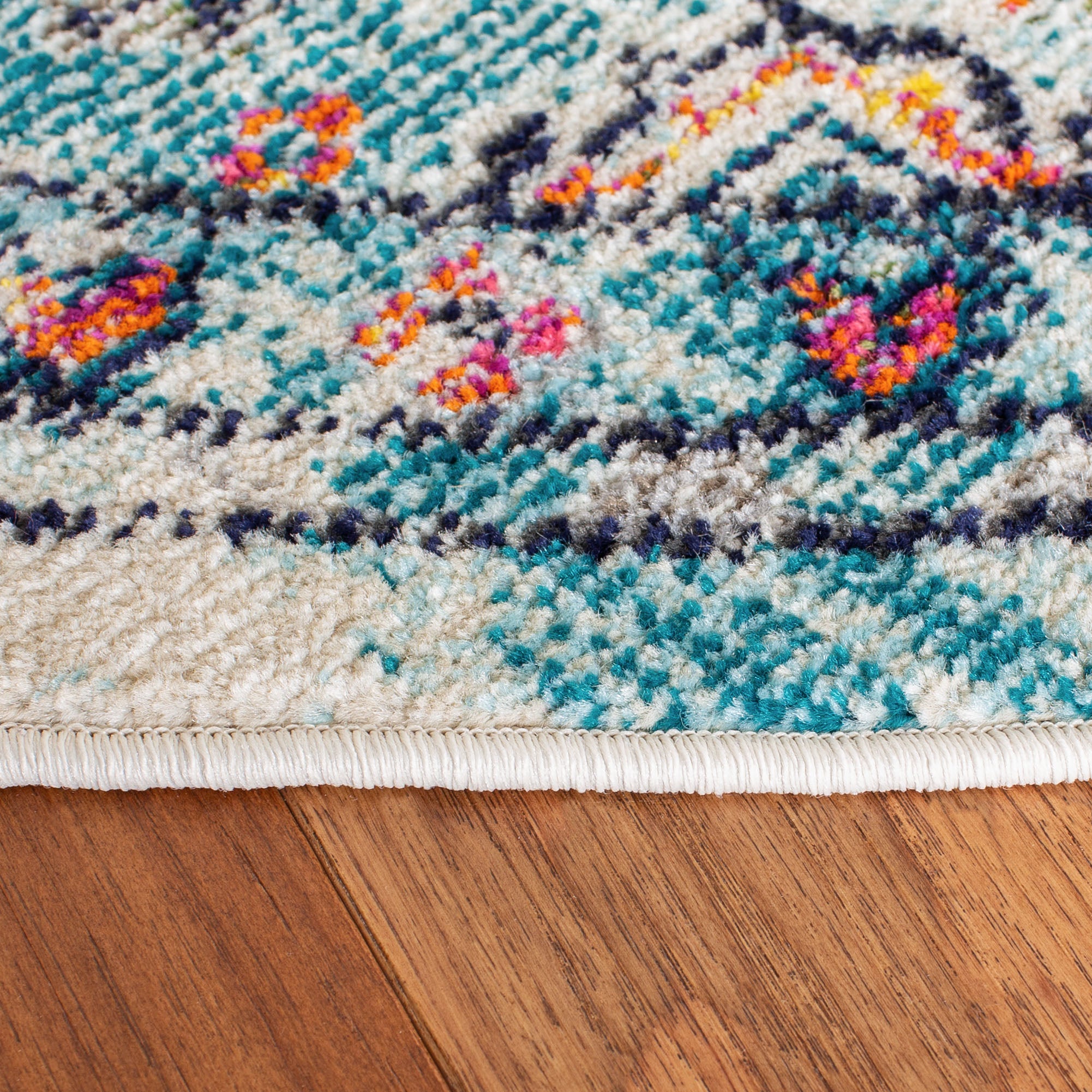 Elegant Rectangle Madison Power - Loomed Rug in Luxurious Turkish Polypropylene Fiber