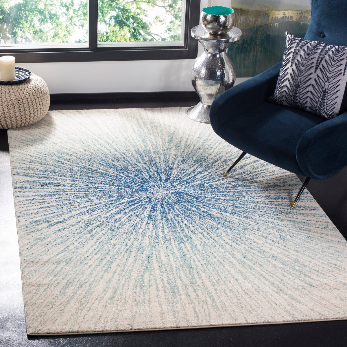Safavieh Evoke Power Loomed Exquisite Frieze Rug - Contemporary Fashion Design, Sumptuously Soft, and Effortless to Maintain