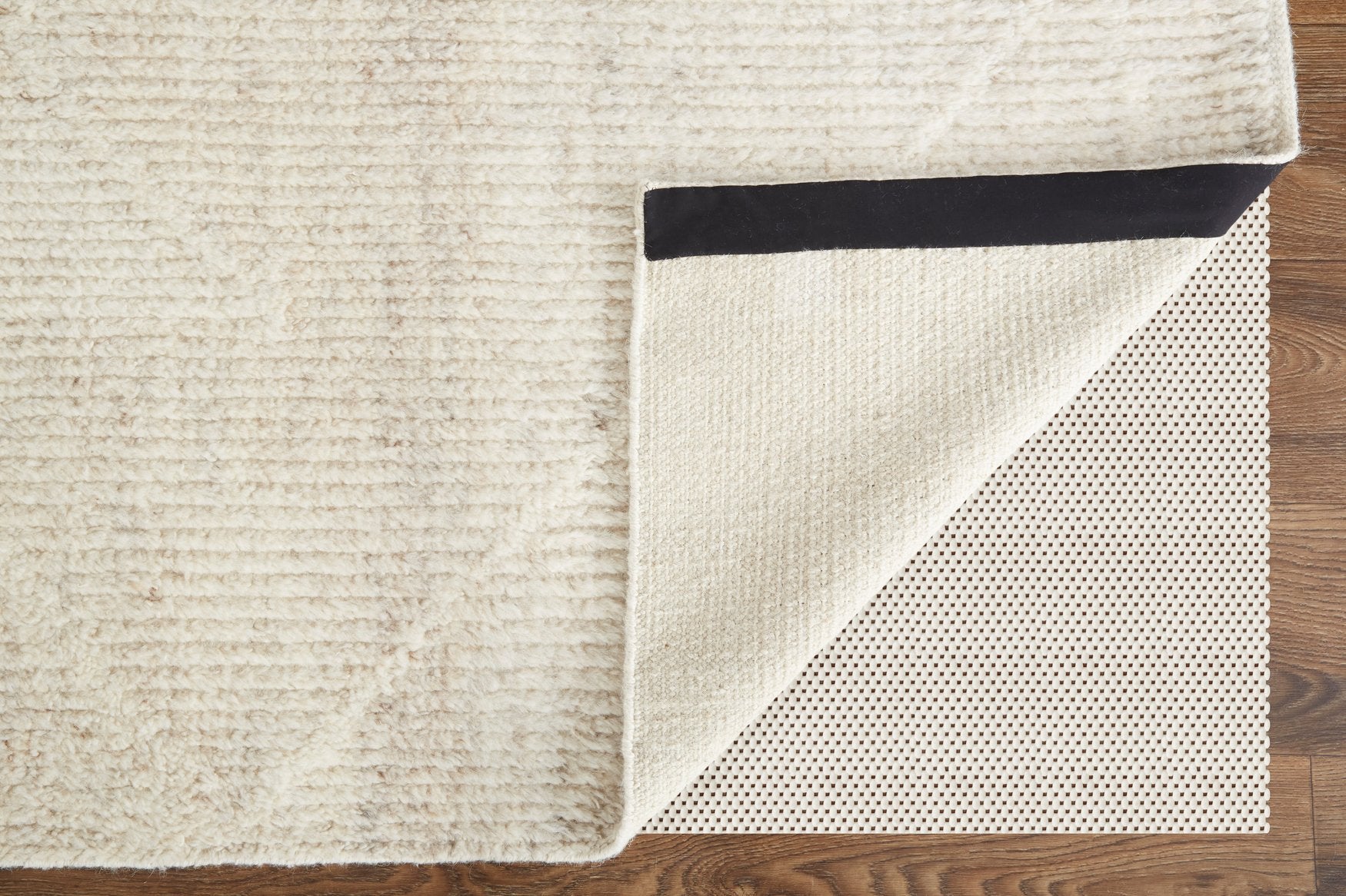 Ultra-Soft Hand-Knotted Wool Rug with Neutral Geometric Design for Modern Spaces