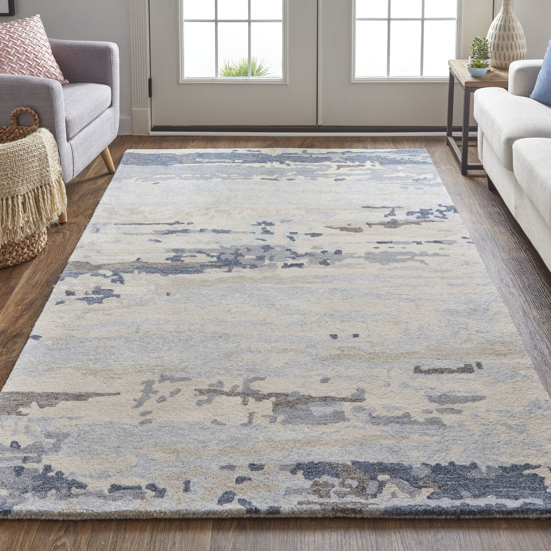 Everley Hand-Tufted Wool Rug: Modern Abstract Design in Rich Colors for Contemporary Homes