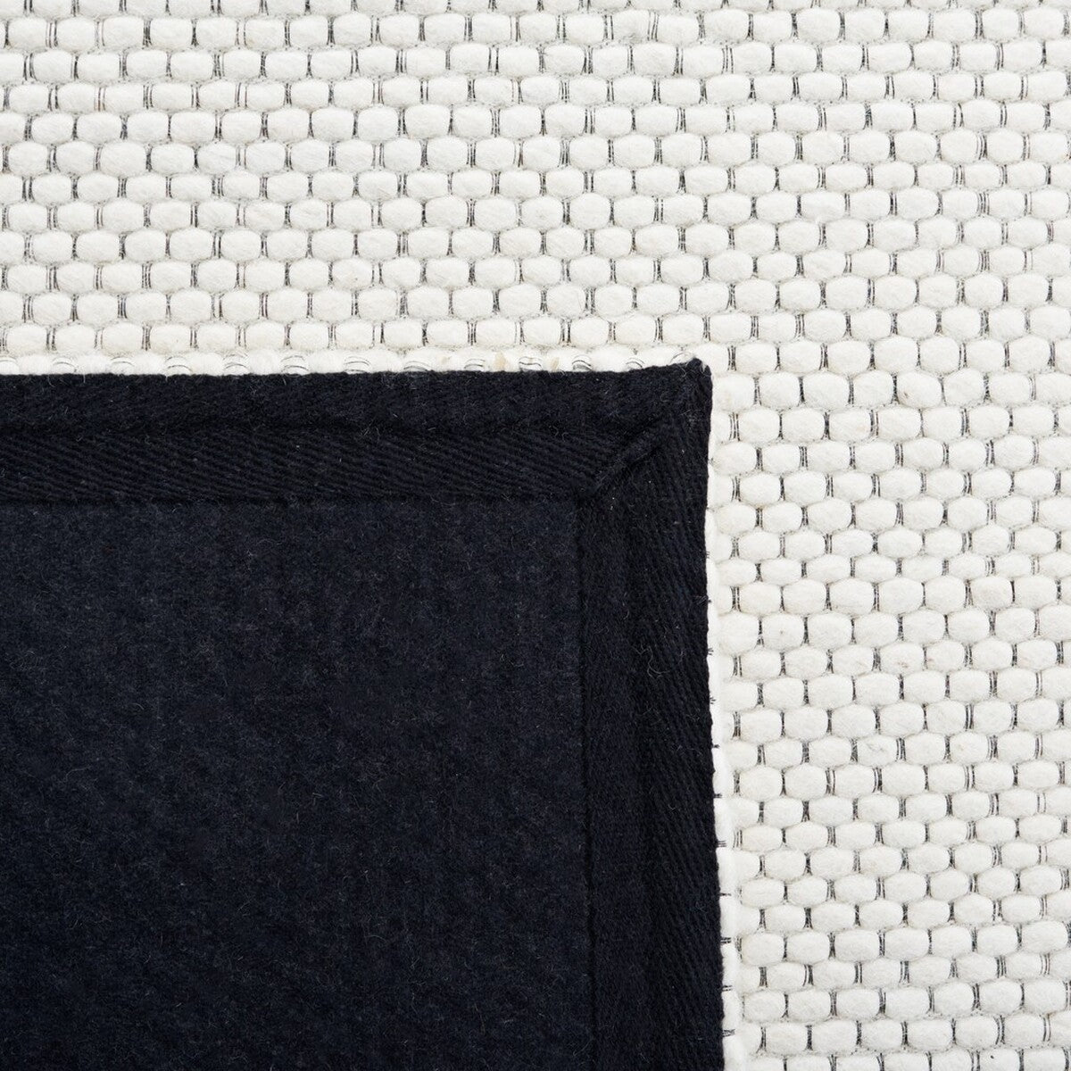 Natura Exquisitely Hand - Woven Wool and Polyester Floor Rug: A Stylish and Comfortable Solution for Your Current Home Decor Requirements
