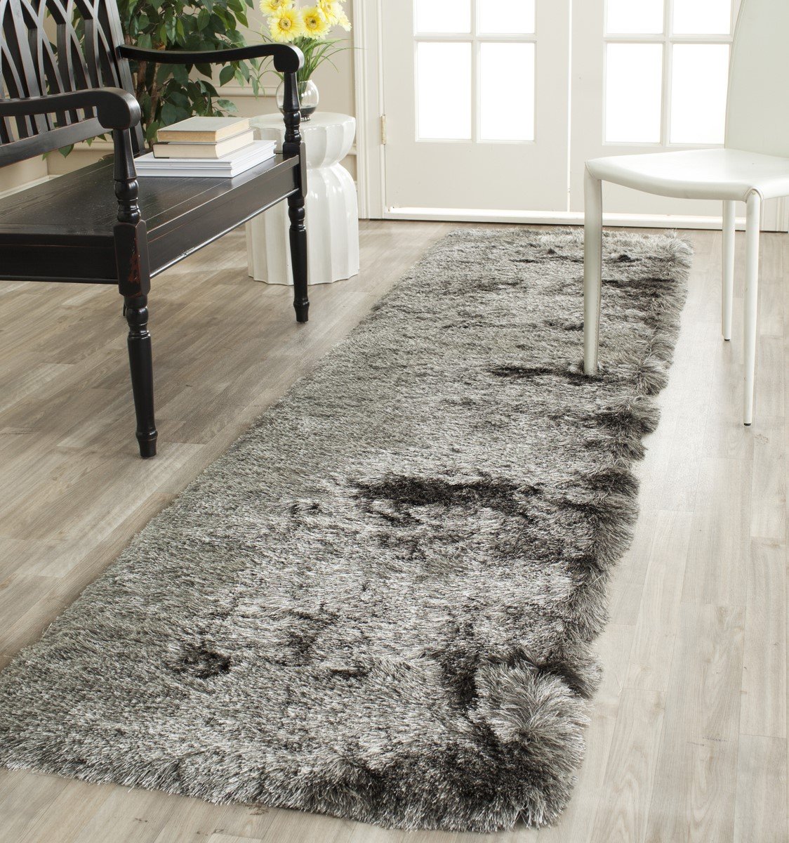 Luxurious Hand-Tufted Grey Shag Rug - Plush, Durable & Low-Maintenance for Modern Decor