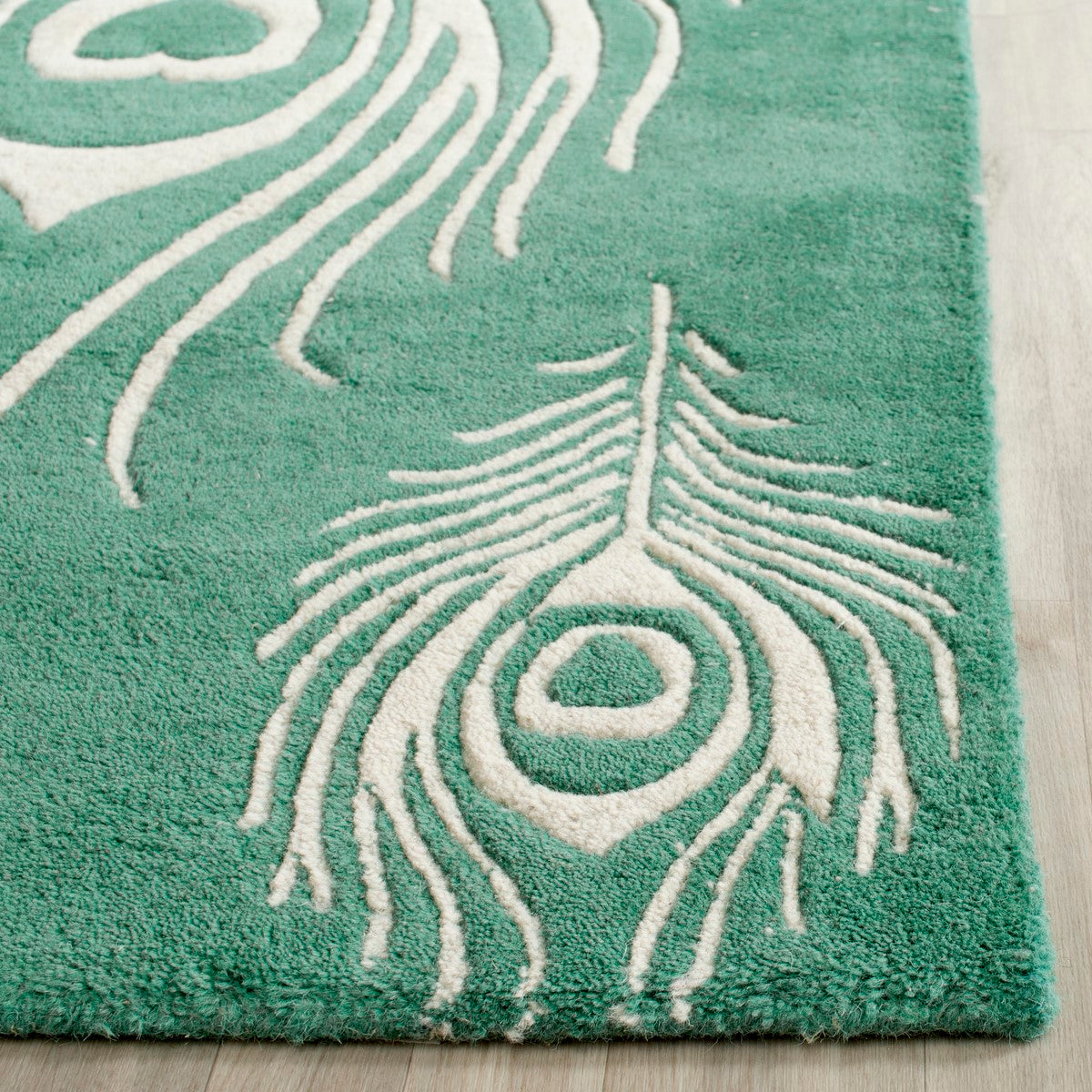 Stylish Hand-Tufted Wool & Viscose Rug with Elegant Transitional Design for Modern & Classic Homes