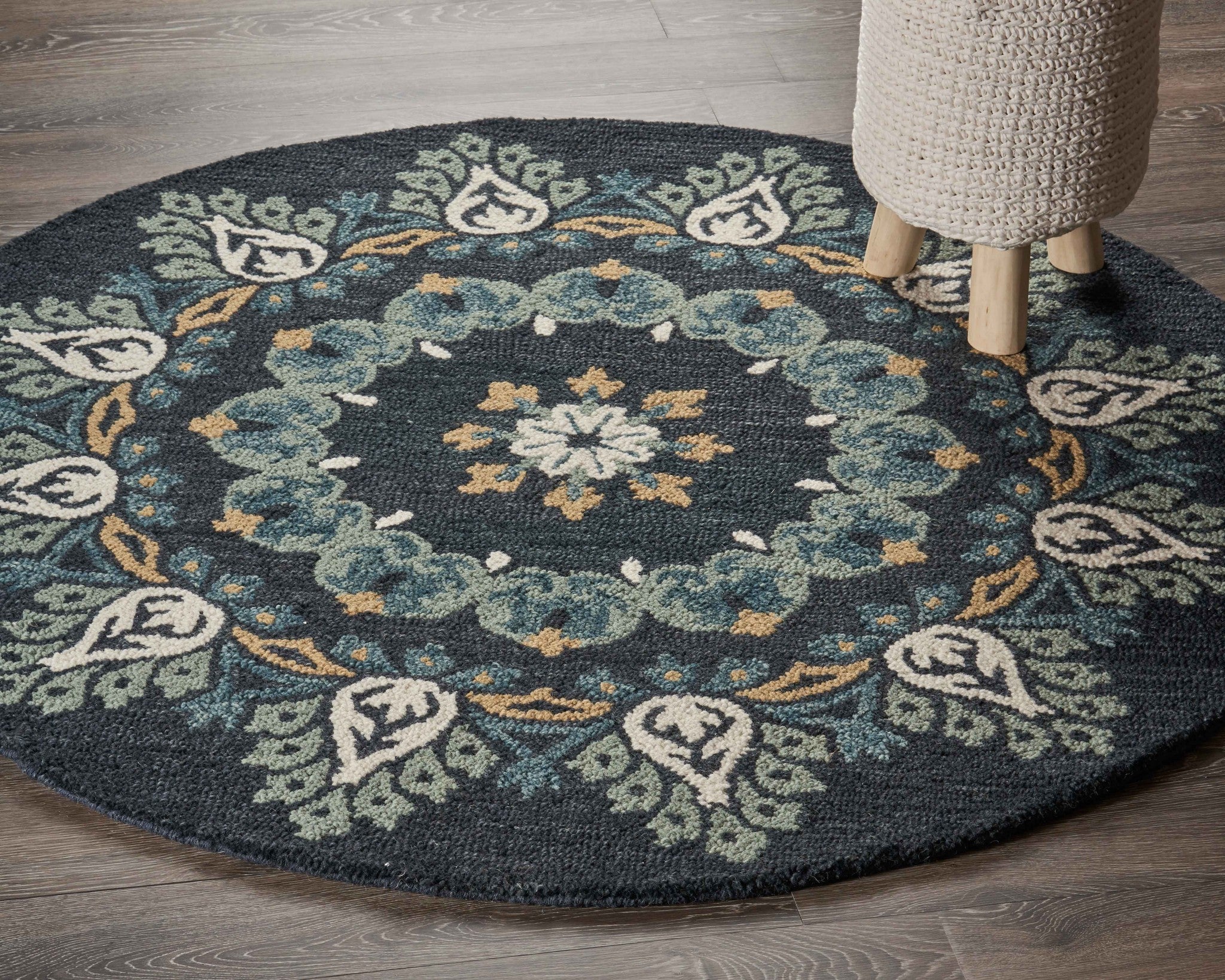 Elegant Round Black Floral Area Rug in Virgin Wool for Cozy Homes