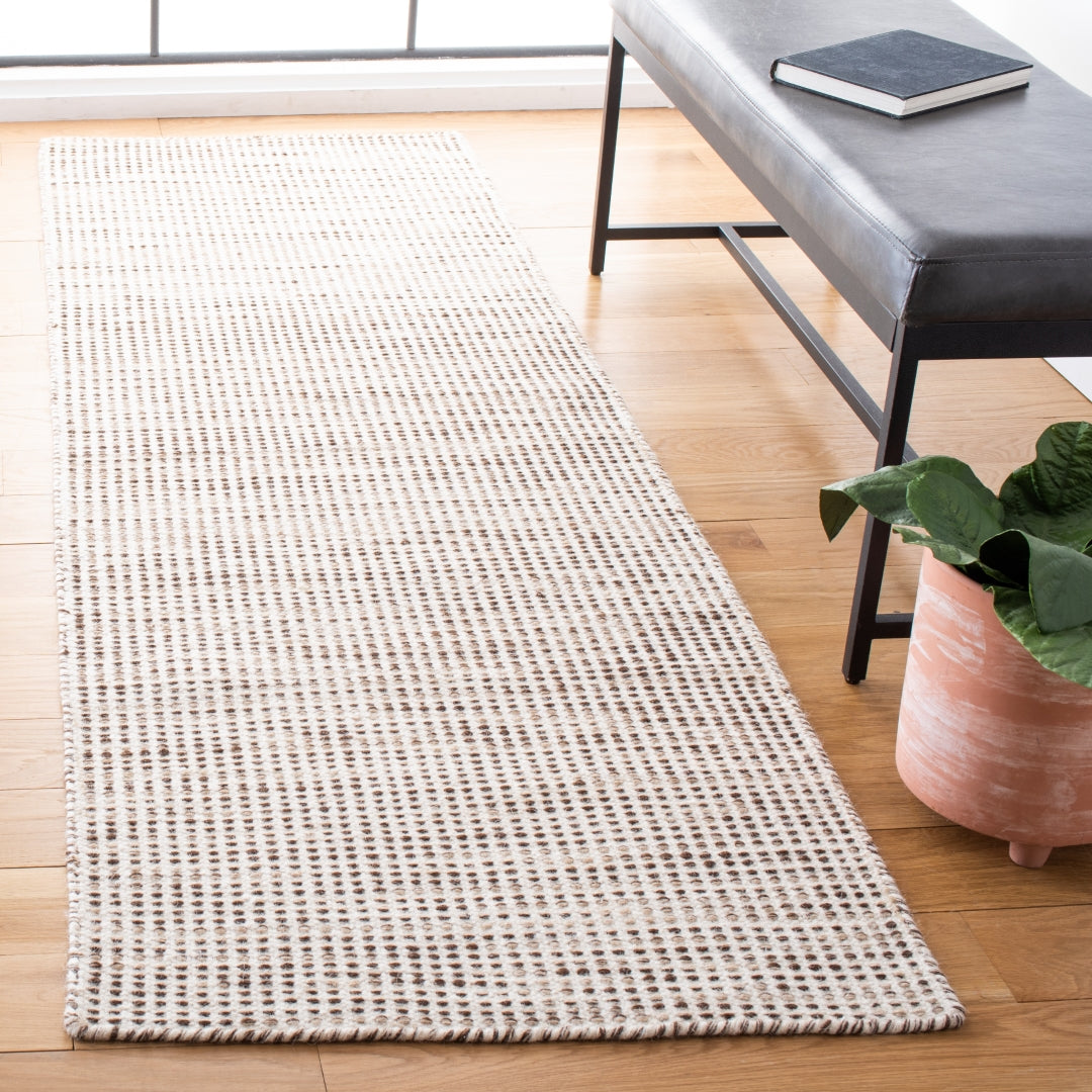 Vermont Handmade Luxury 80% Wool Area Rug with Soft Cotton Blend and Stylish Design for Sophisticated Spaces