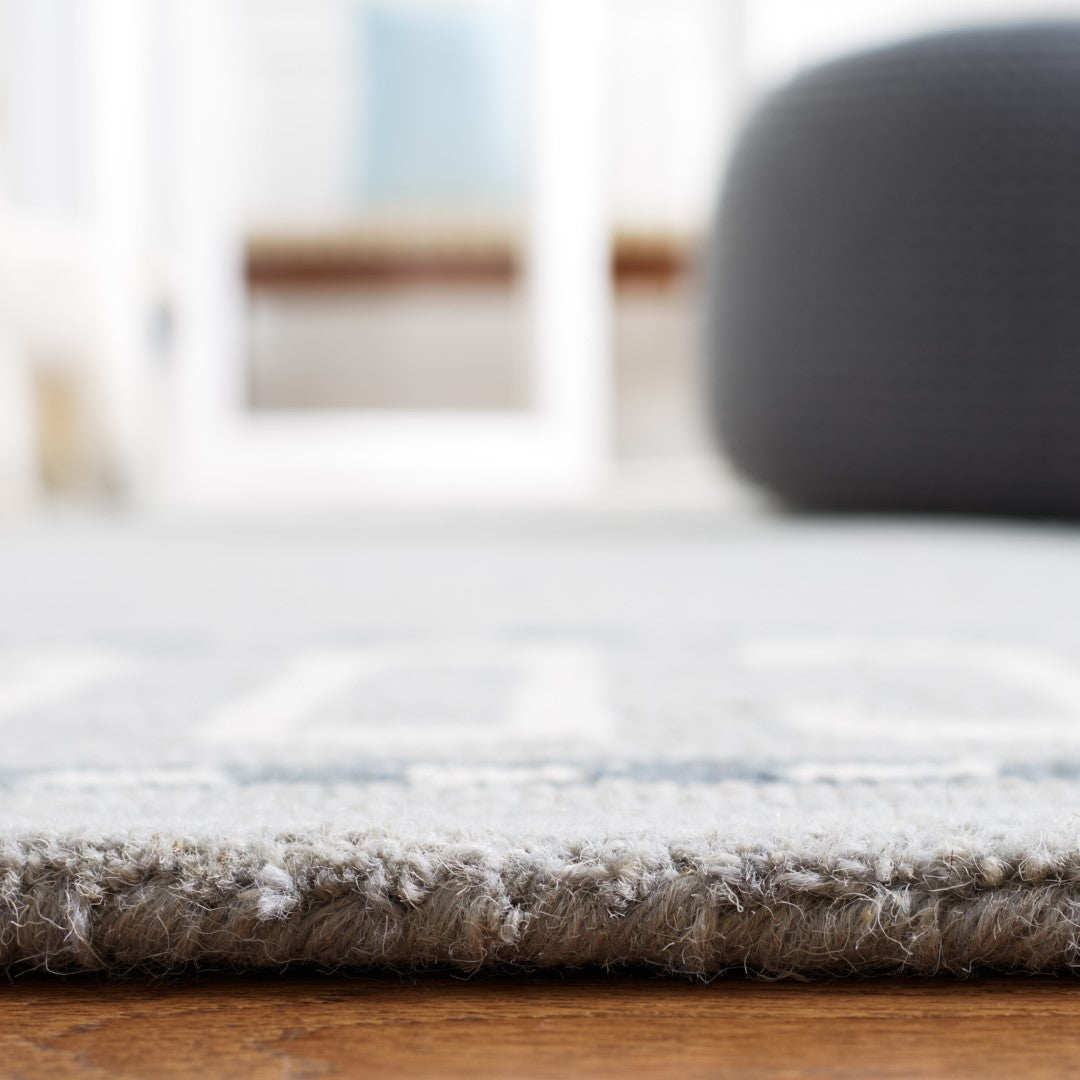 Elegant Micro-Loop Hand-Tufted Wool Rug with 3mm Pile for Any Space