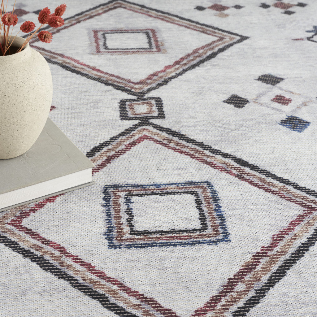 Exquisite 4' x 6' Ivory and Gray Geometric Power - Loomed Area Rug for Stylish Living Areas