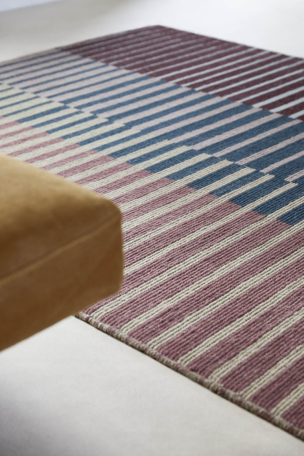 Handmade Antistatic and Sound - Absorbing 100% Pure Wool Rug for Warm Interiors