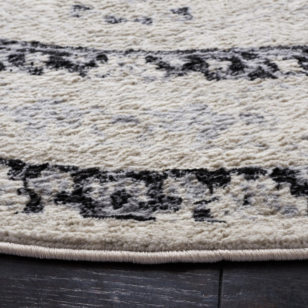 Brentwood Transitional Power - Loomed Rug: 60% Polypropylene & 40% Jute for Every Space