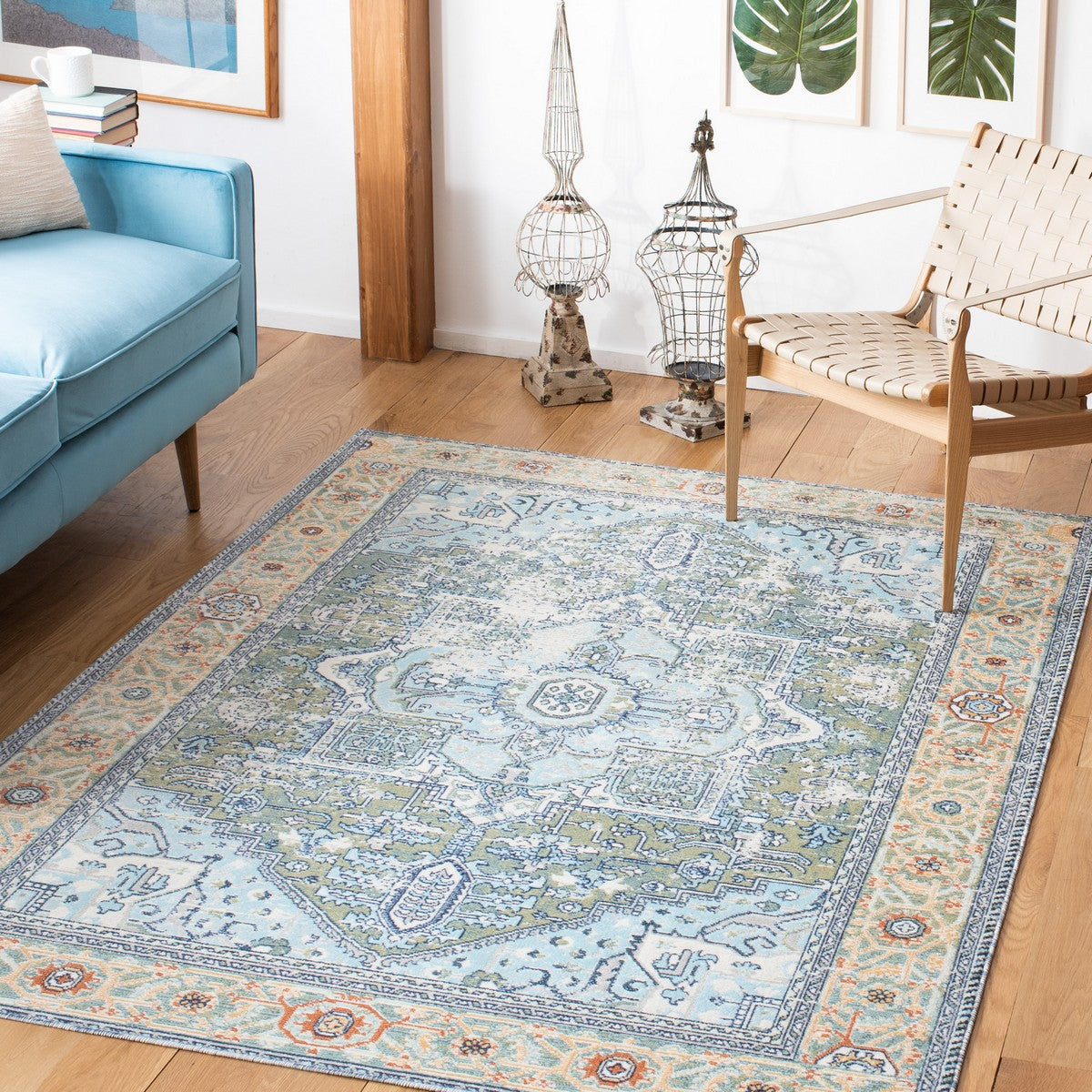 Aria Luxury 100% Polypropylene Friese Traditional Power Loomed Rug with Elegant Design