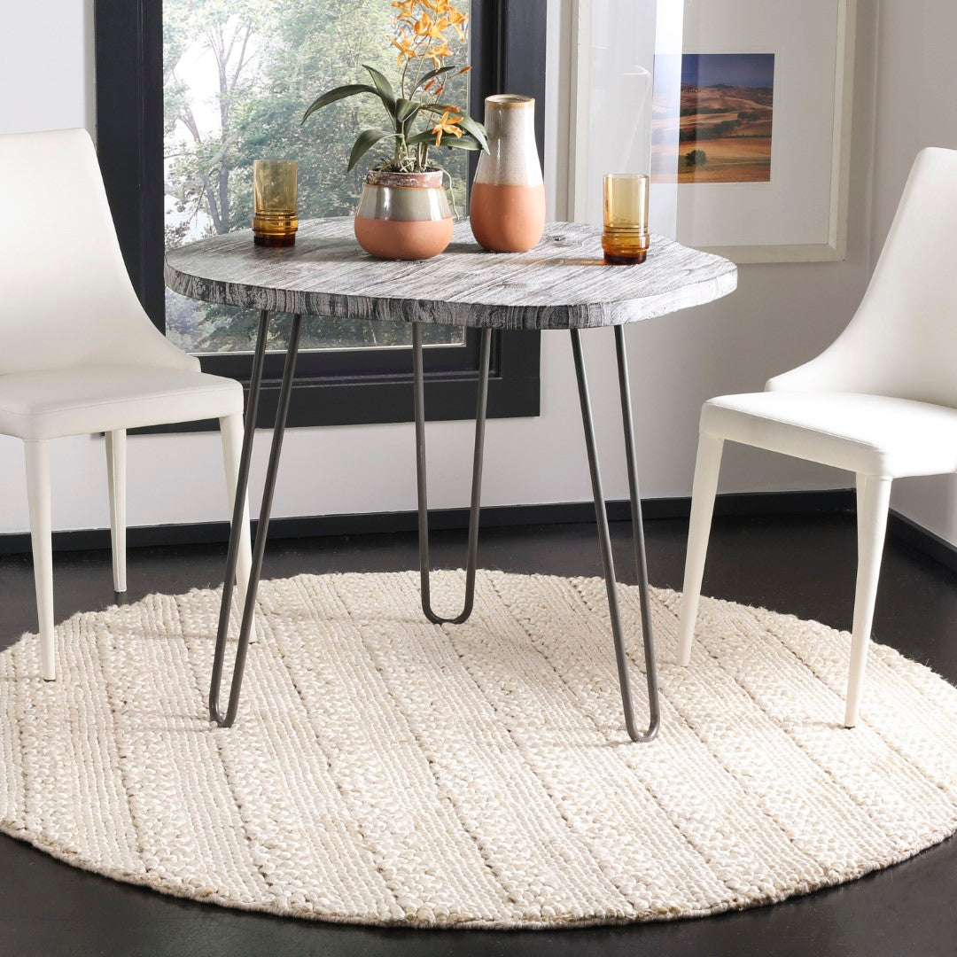 Exquisite Natural Hand-Woven Coastal Area Rug - Luxuriously Soft and Sustainable Jute for Beach House Allure and Urban Sophistication
