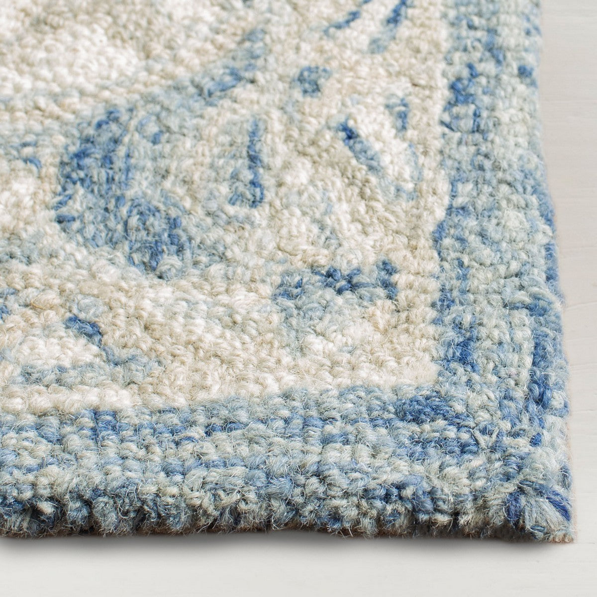 Luxurious Hand-Woven Indian Wool Rug for Timeless Decor Elegance