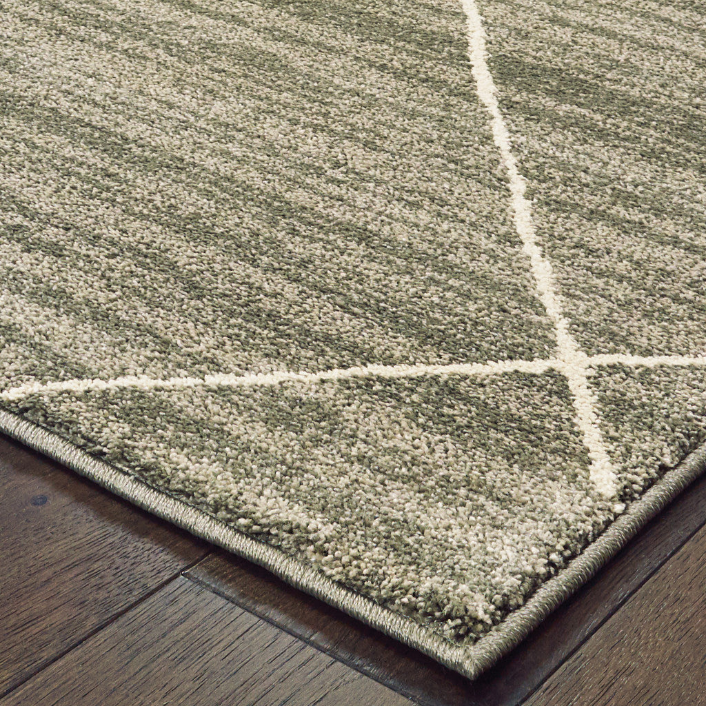 Stylish Geometric Area Rug - Grey and Ivory Runner with Stain Resistance for Modern Living Spaces