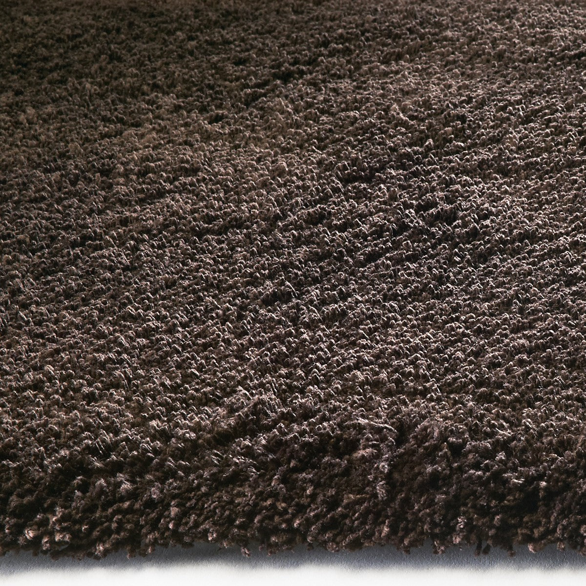 Stylish Hand-Woven Espresso Shag Area Rug for Modern Home Decor with Cozy Cotton Backing to Create a Warm Ambiance