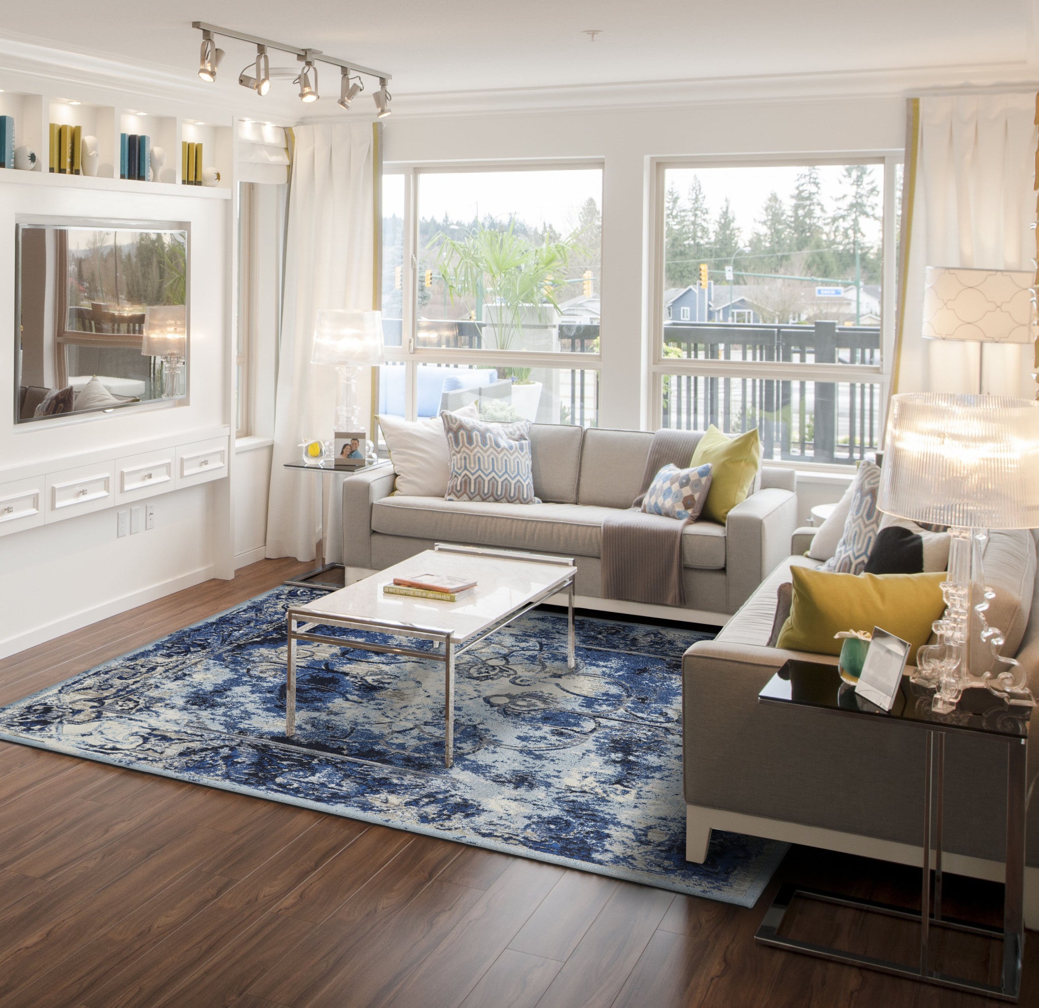 Stain-Resistant Blue, Ivory & Gray Elegant Floral Distressed Area Rug for Family Homes