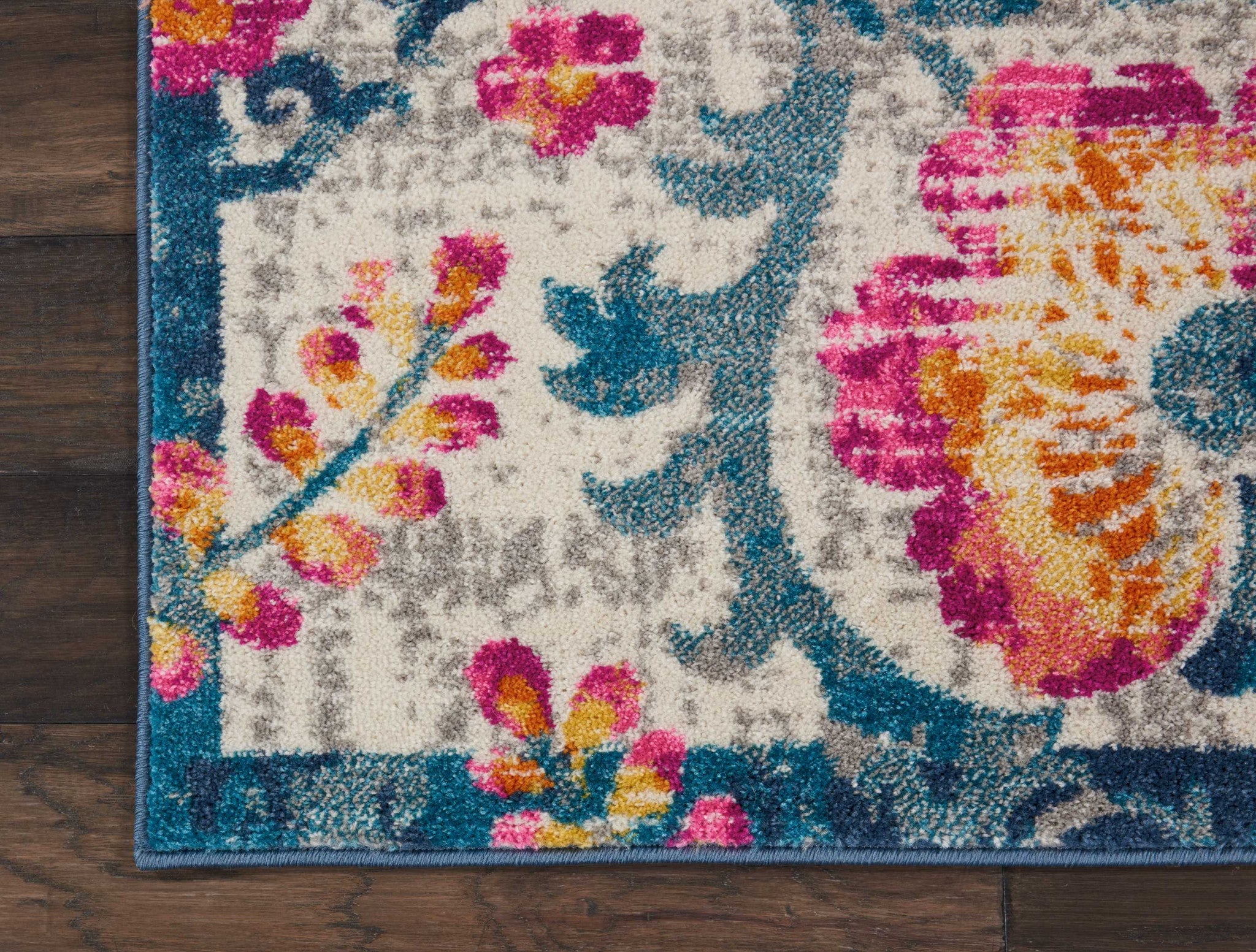 Luxurious Ivory Floral Turkish Dhurrie Area Rug - Enhance Your Living Space with Ease