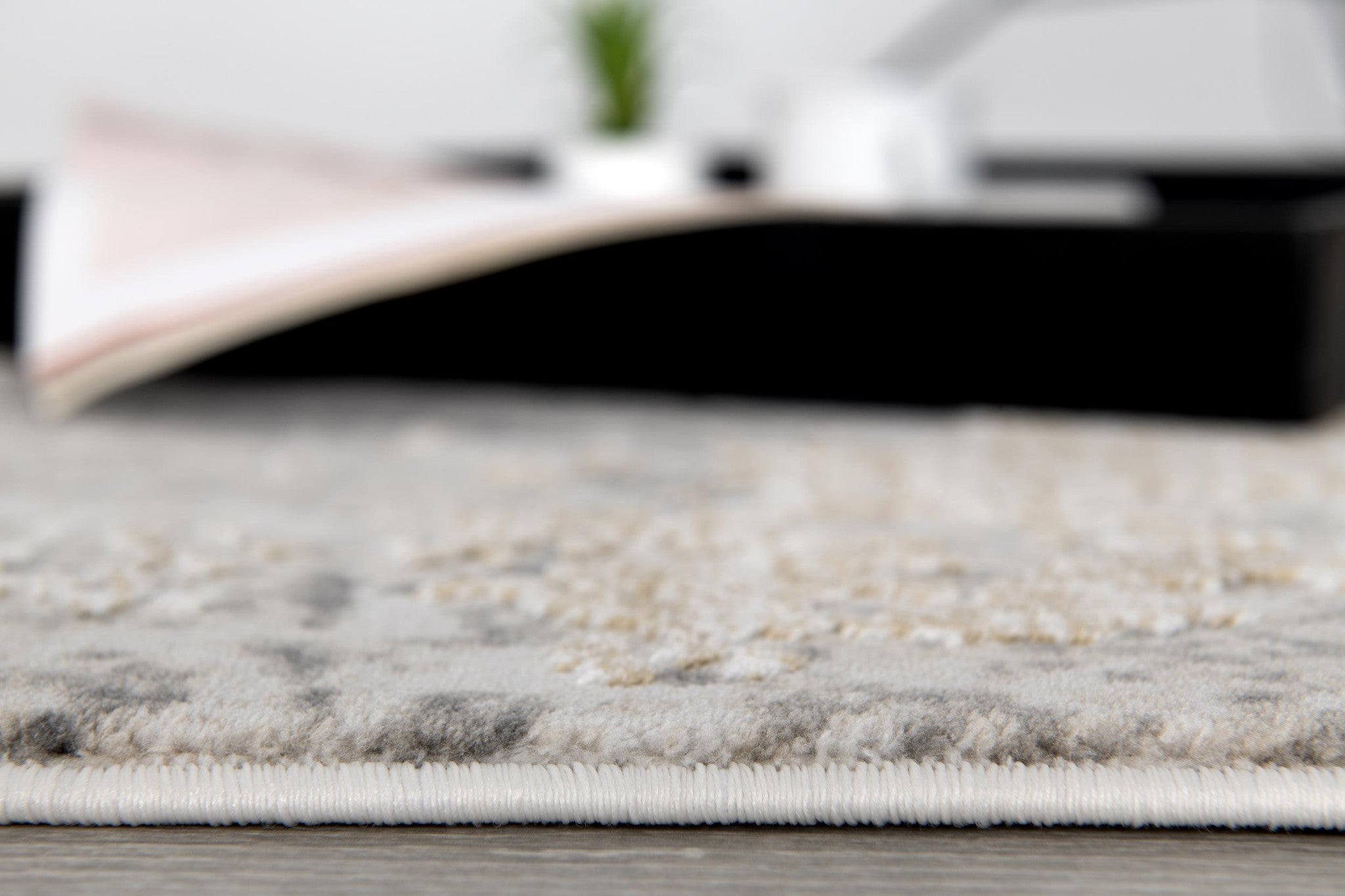 Stylish Gray and Ivory Abstract Dhurrie Runner Rug for Cozy Spaces
