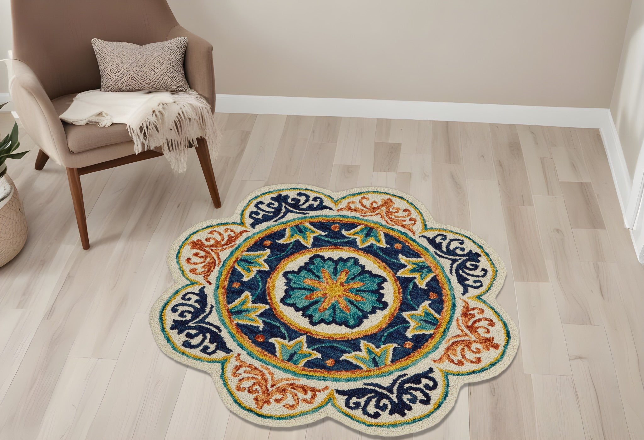 Exquisite Hand-Tufted Round Decorative Area Rug in Ivory and Navy Colors with Vibrant Floral Design for Enhancing Home Elegance