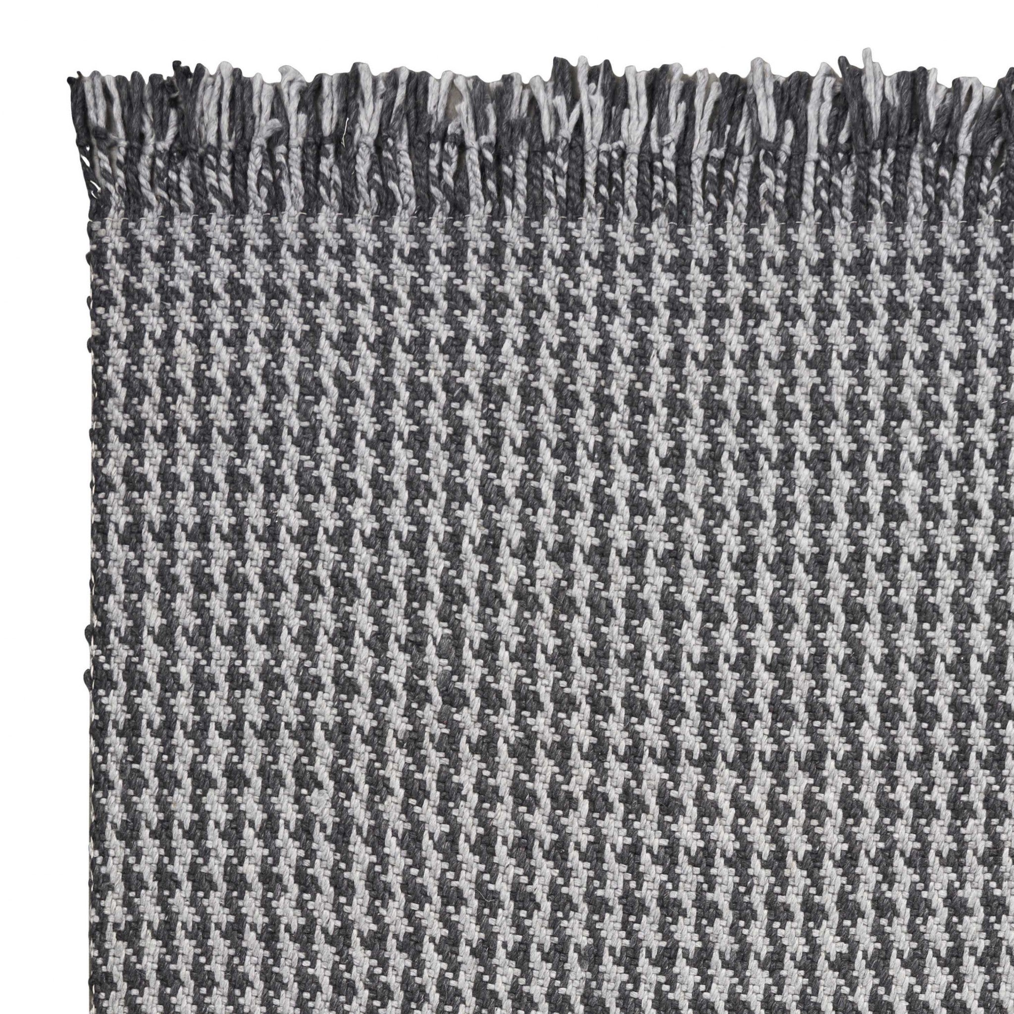 Exquisite Hand - Woven Grey Houndstooth Wool Area Rug Crafted in India with a Stylish Design