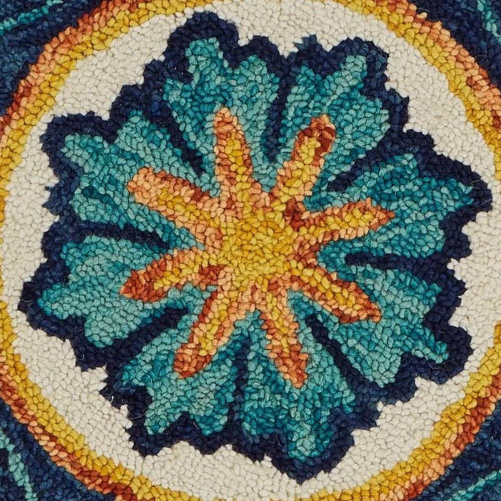 Exquisite Hand-Tufted Round Decorative Area Rug in Ivory and Navy Colors with Vibrant Floral Design for Enhancing Home Elegance
